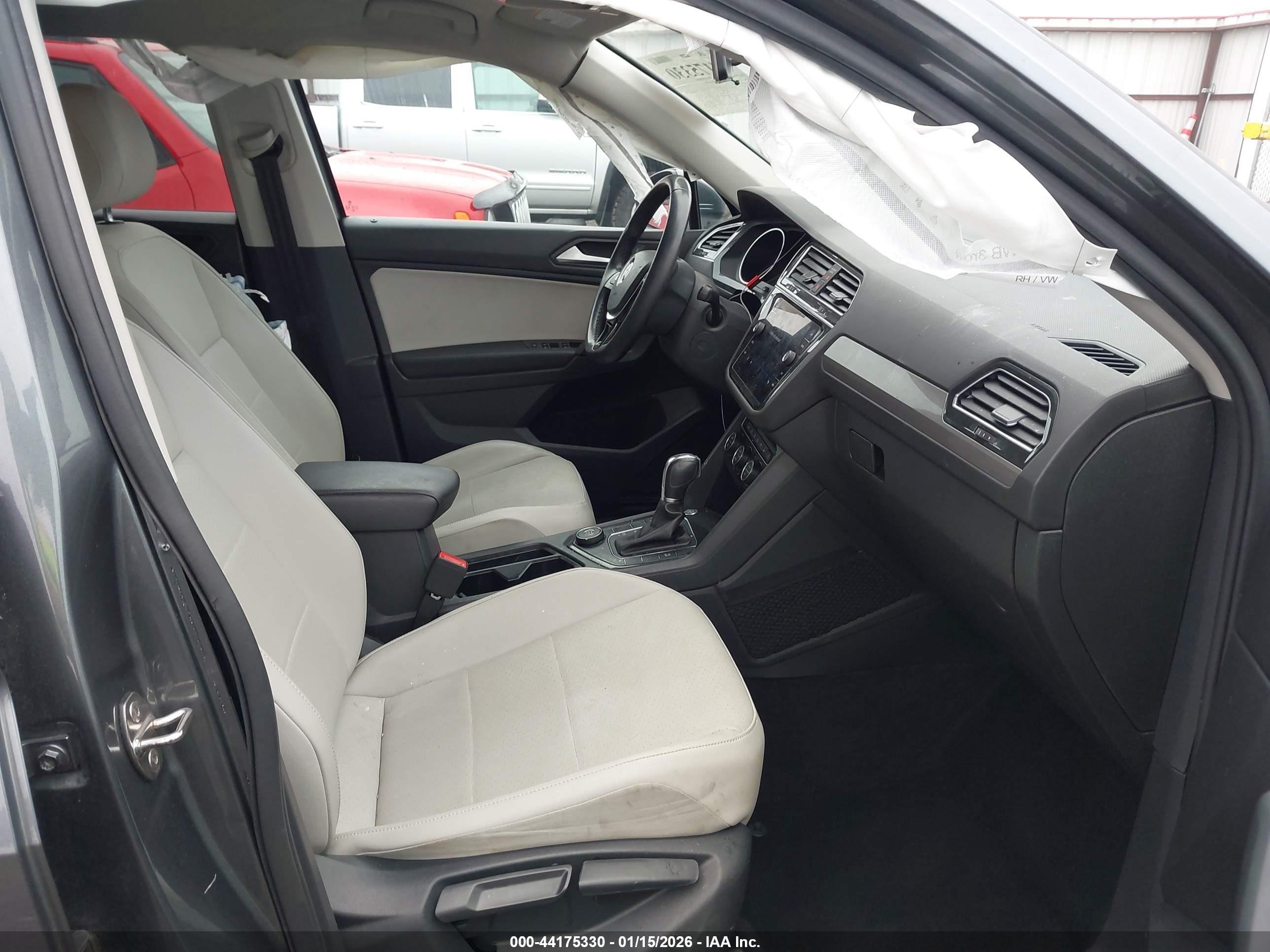 VOLKSWAGEN TIGUAN image 5