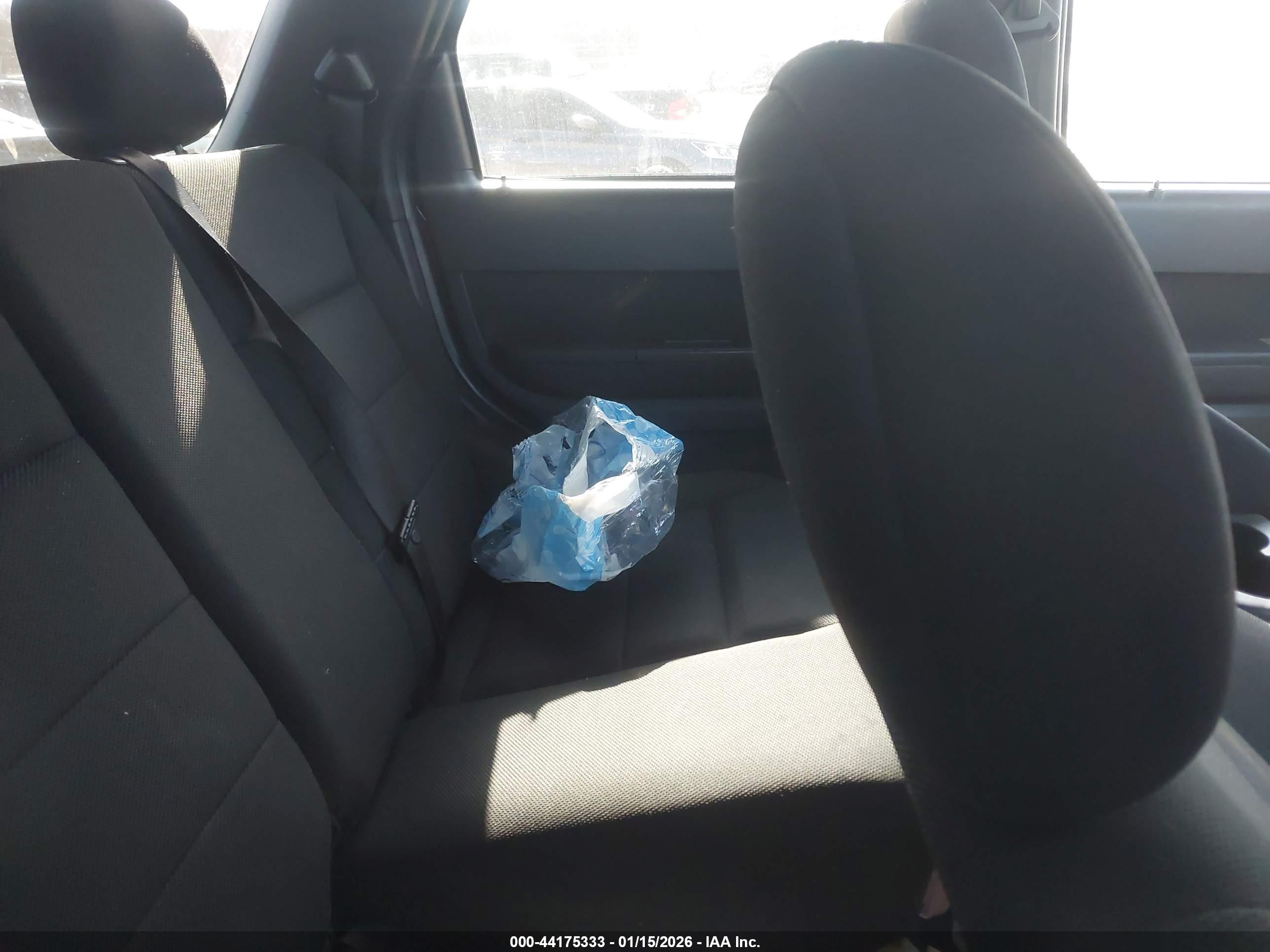 FORD ESCAPE image 8