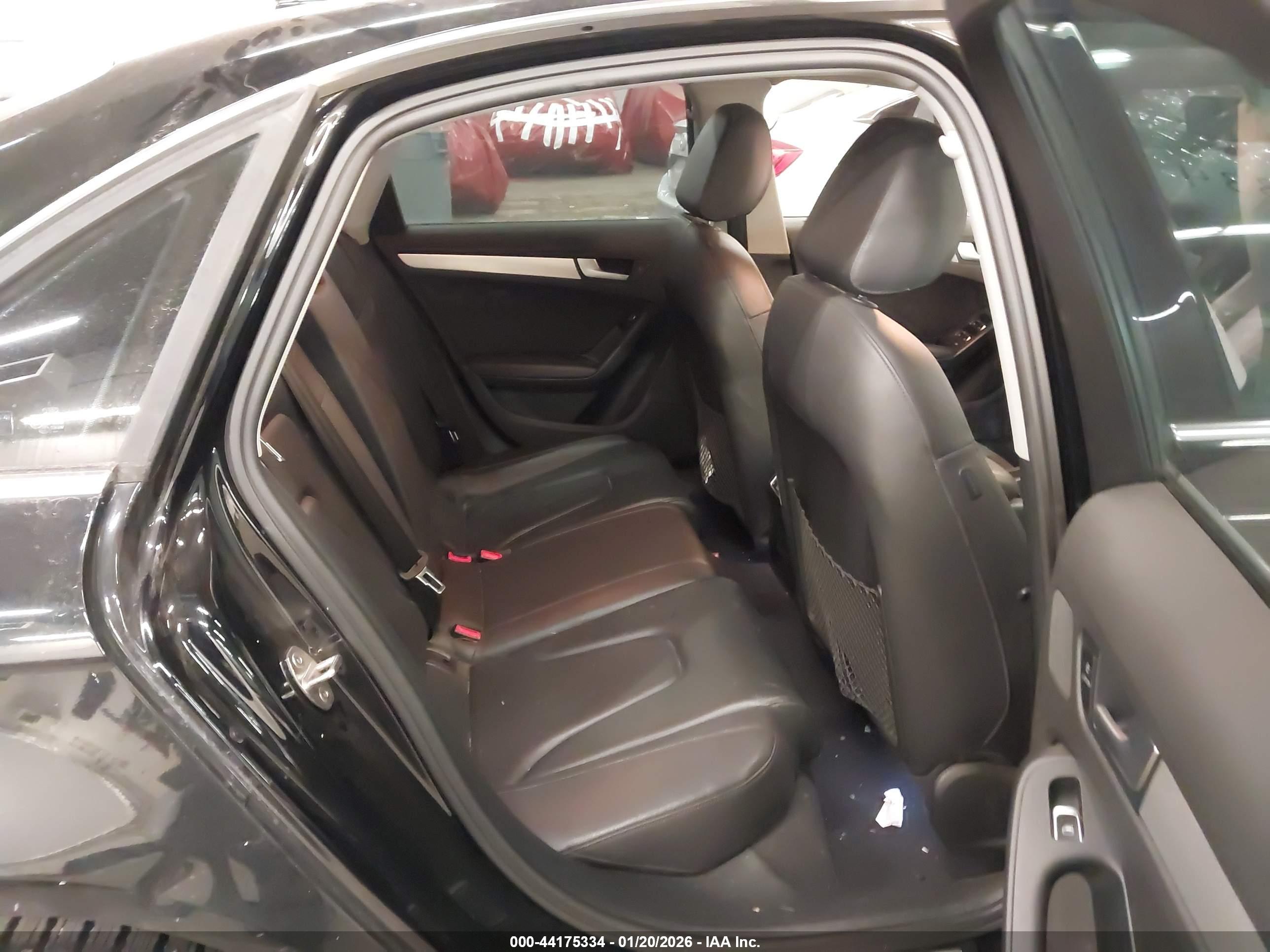 AUDI A4 image 8