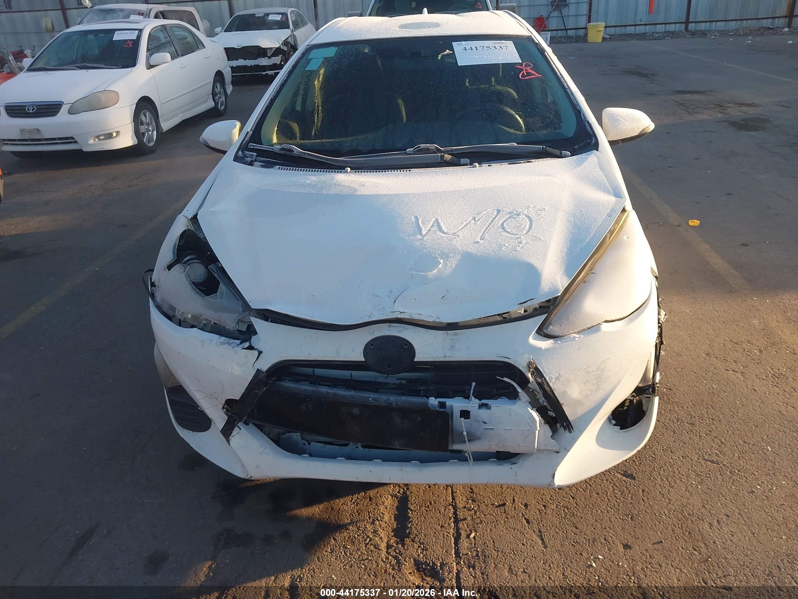 TOYOTA PRIUS image 6