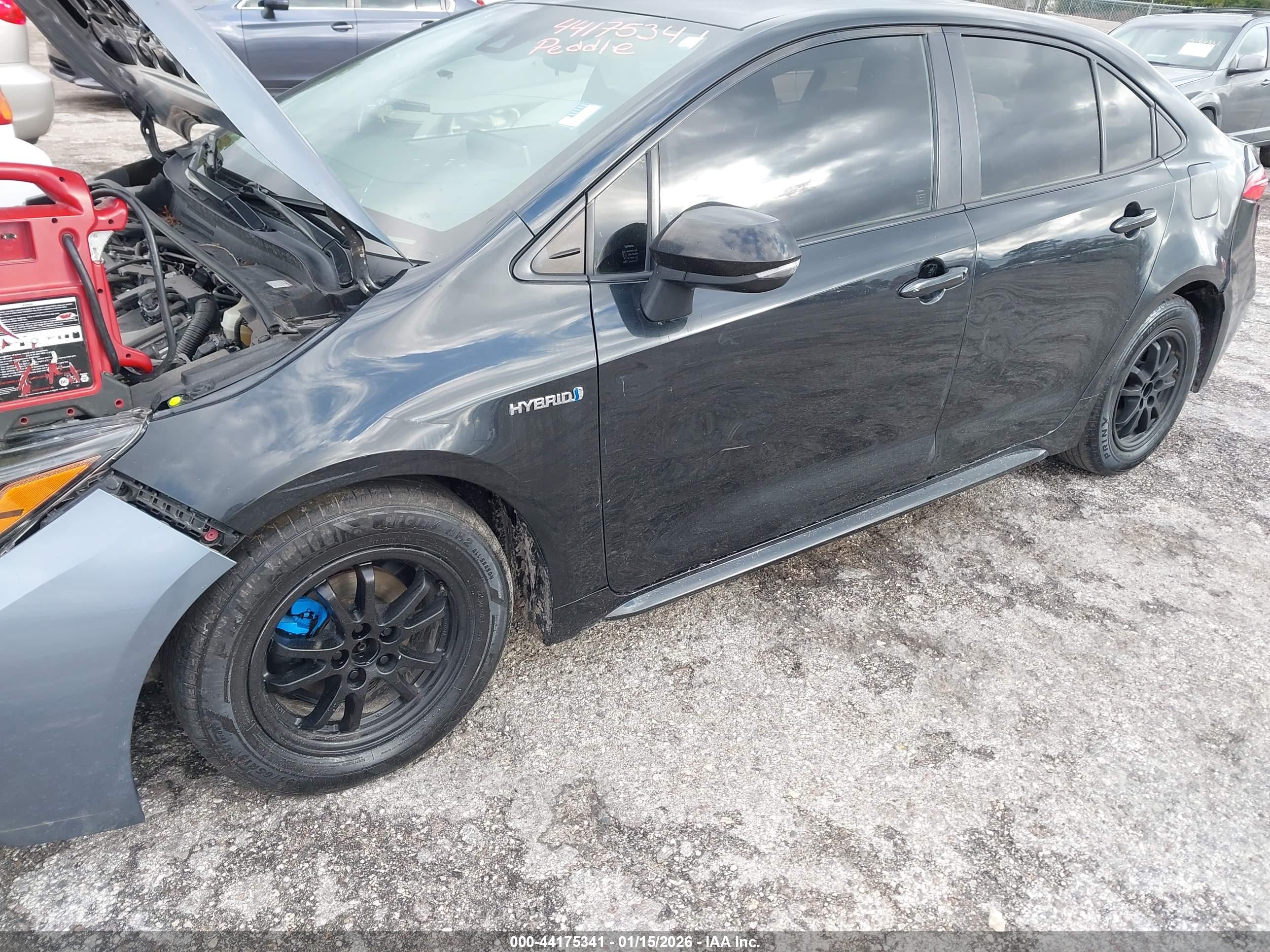 TOYOTA COROLLA image 6