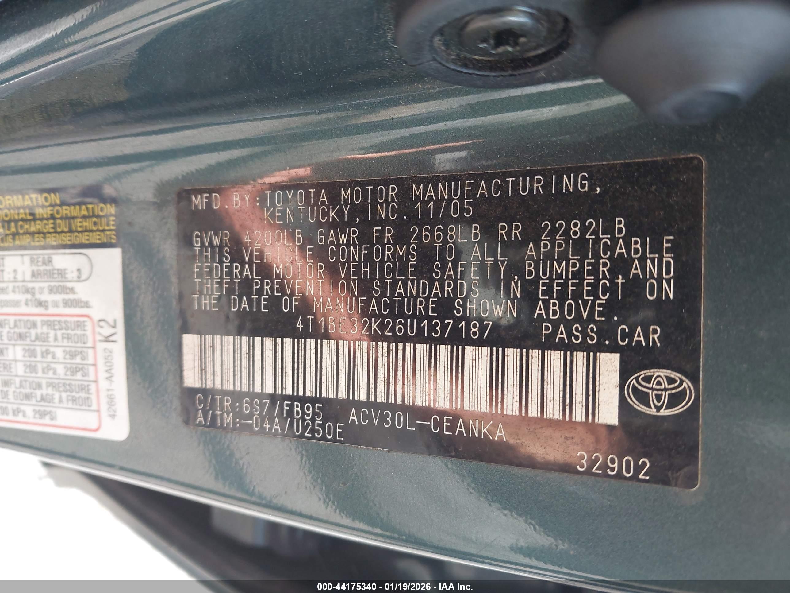 TOYOTA CAMRY image 9