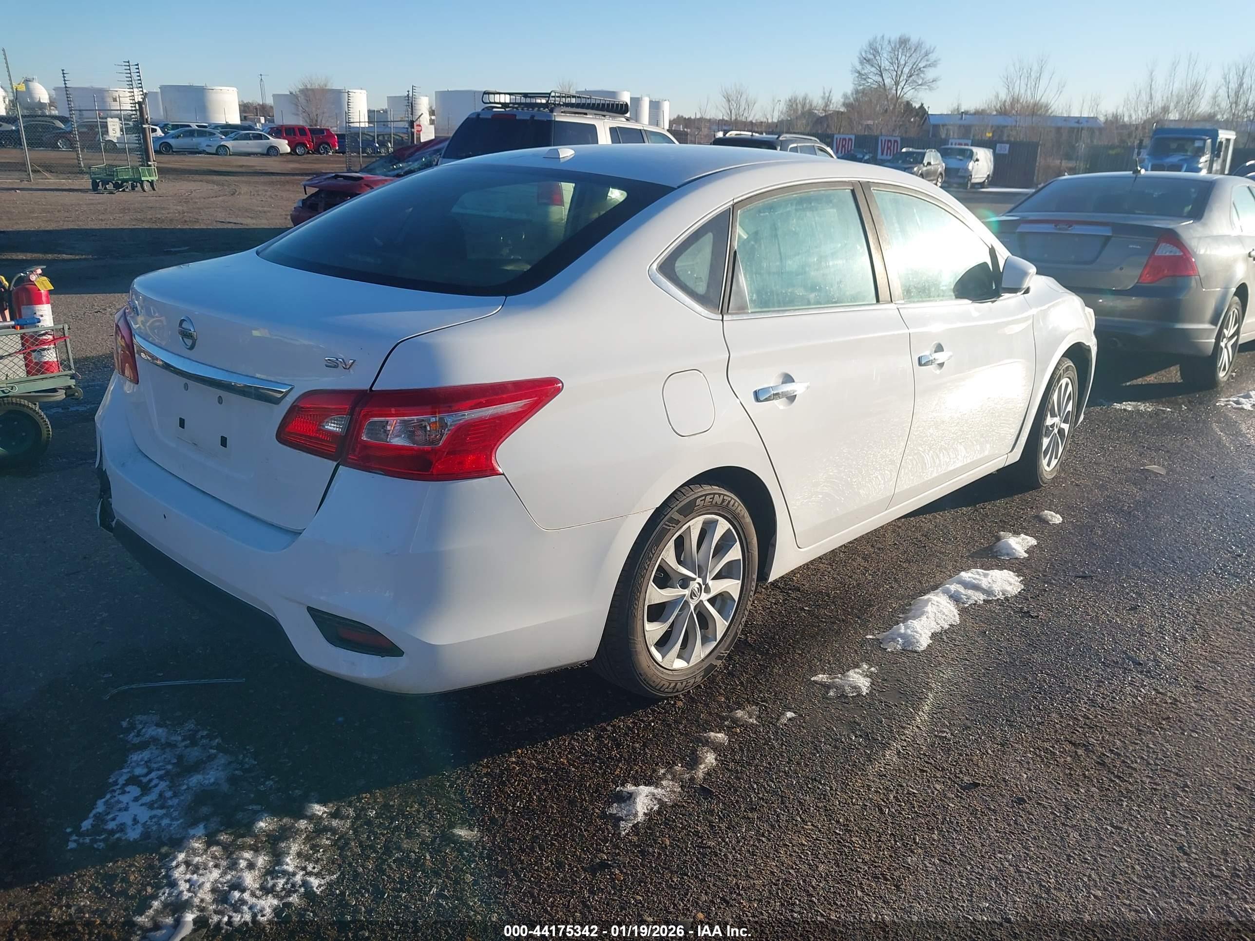 NISSAN SENTRA image 4