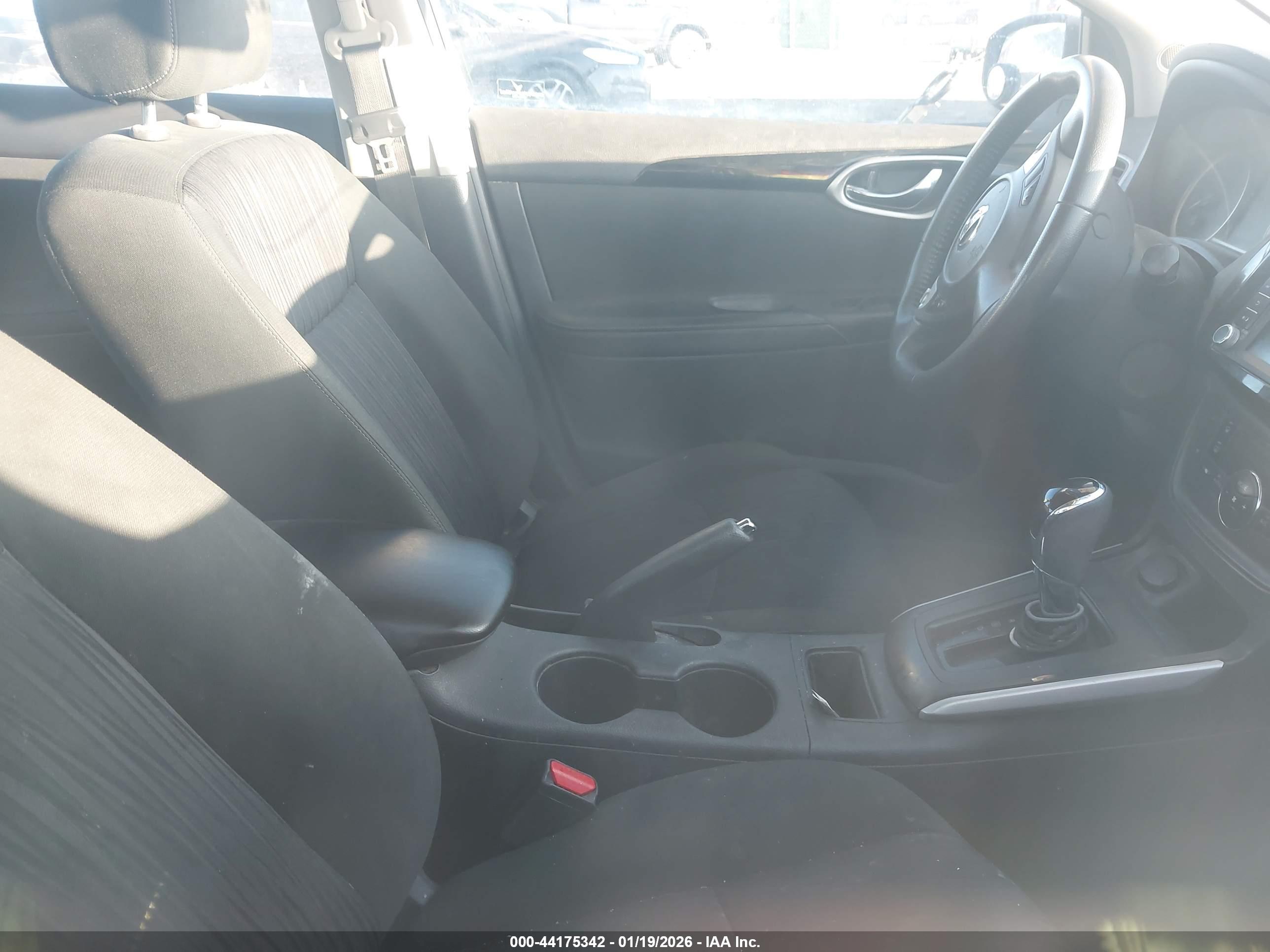 NISSAN SENTRA image 5