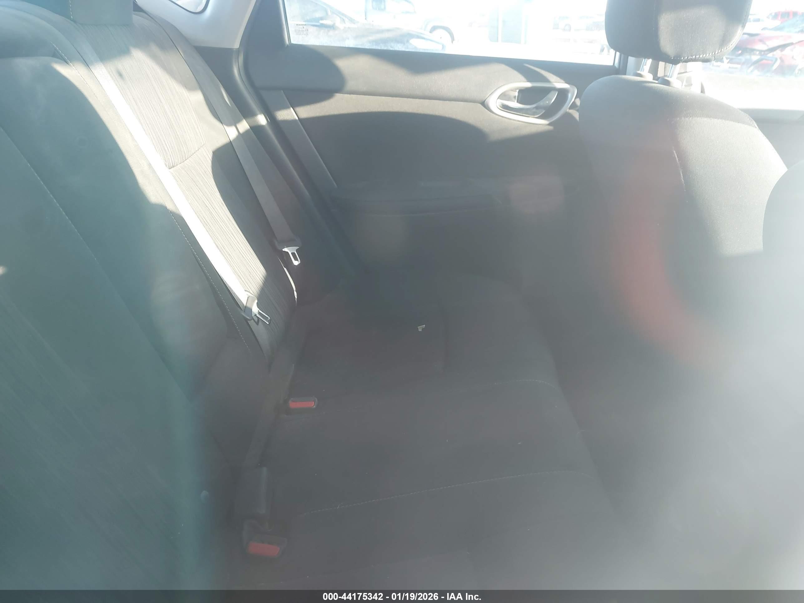 NISSAN SENTRA image 8