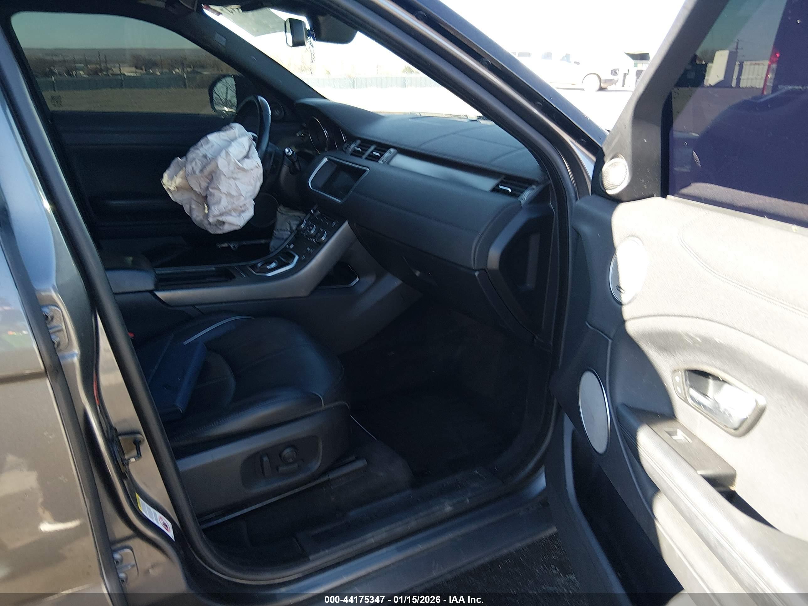 LAND ROVER image 5