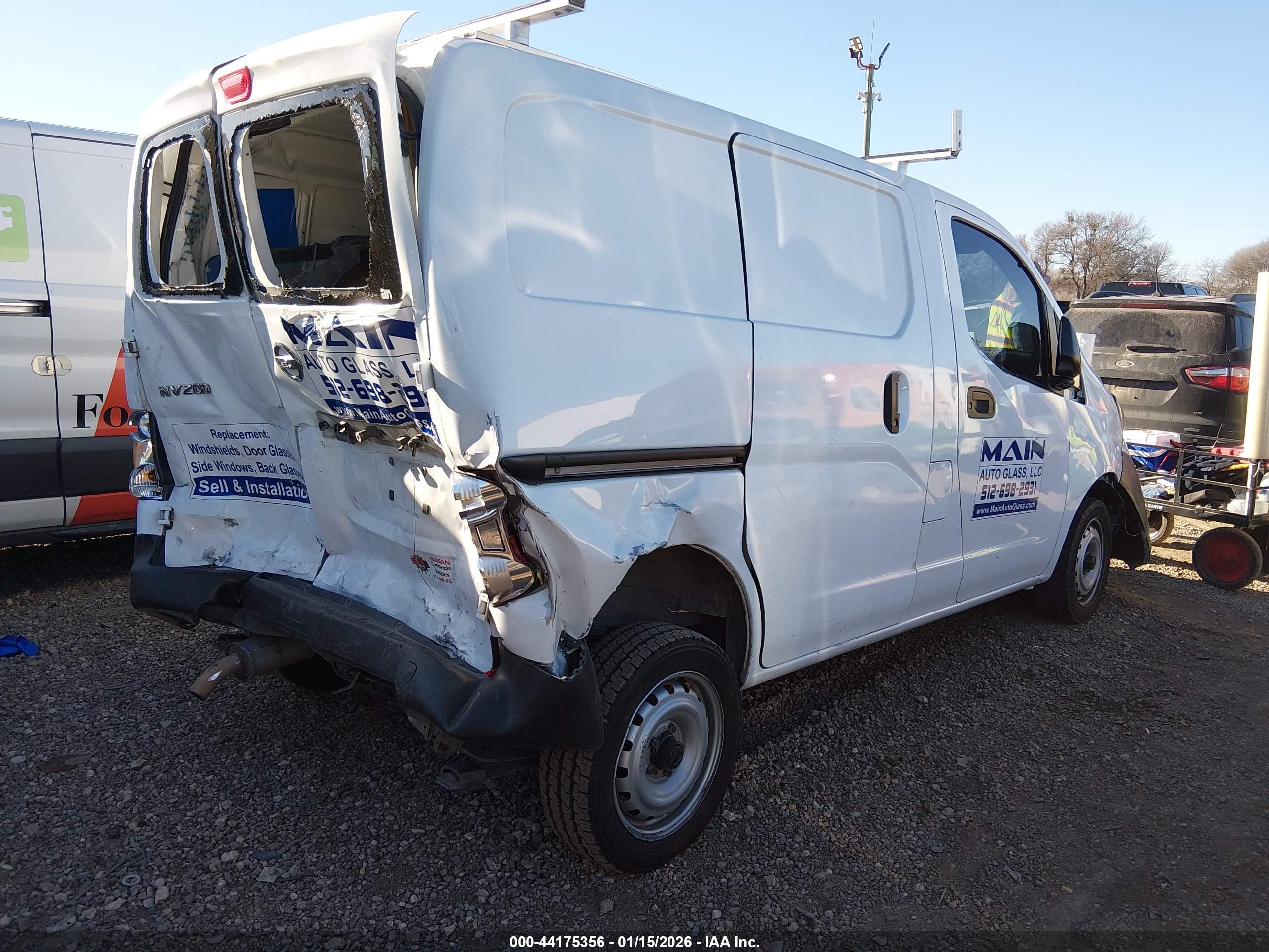 NISSAN NV200 image 4