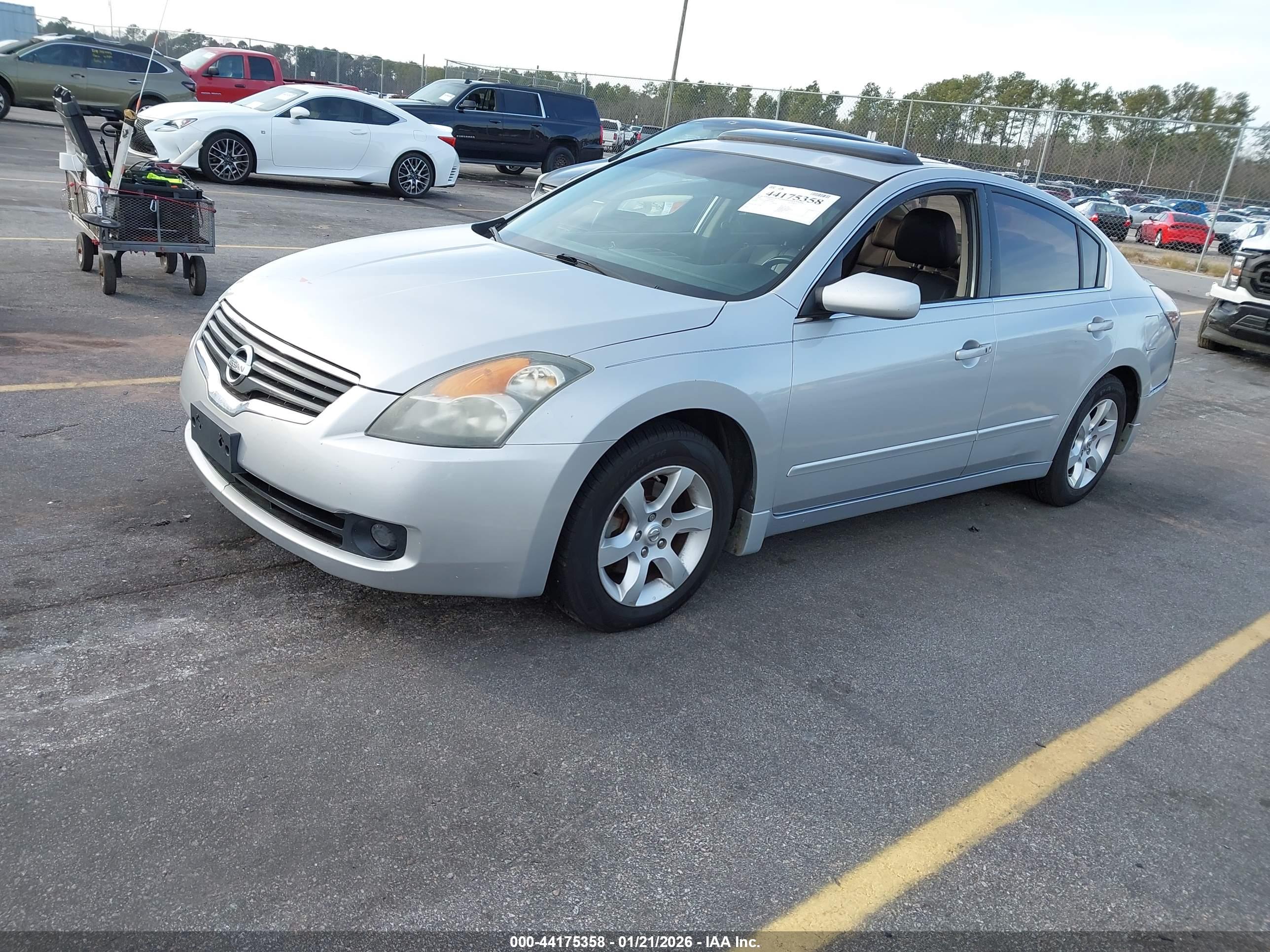 NISSAN ALTIMA image 2