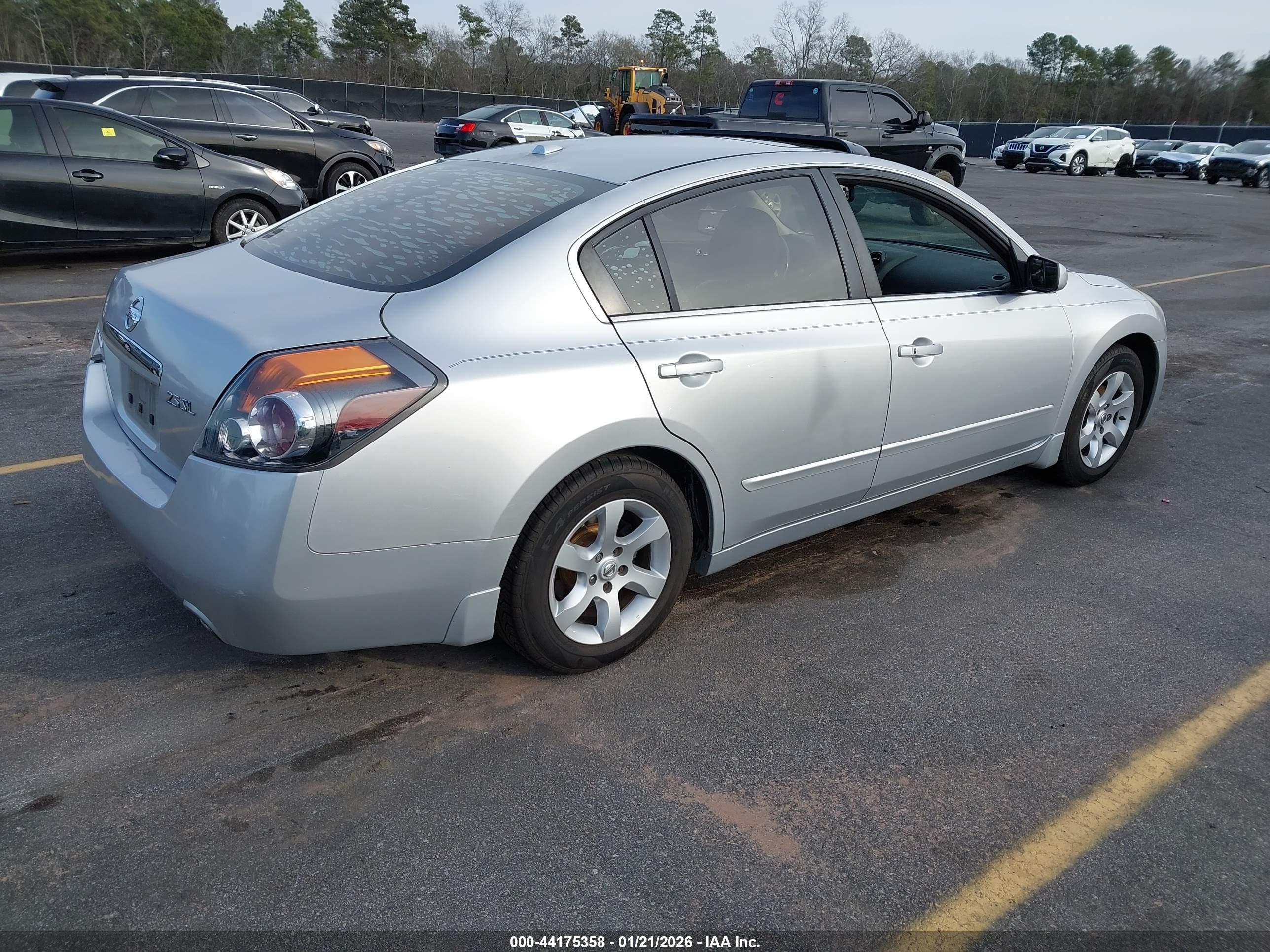 NISSAN ALTIMA image 4
