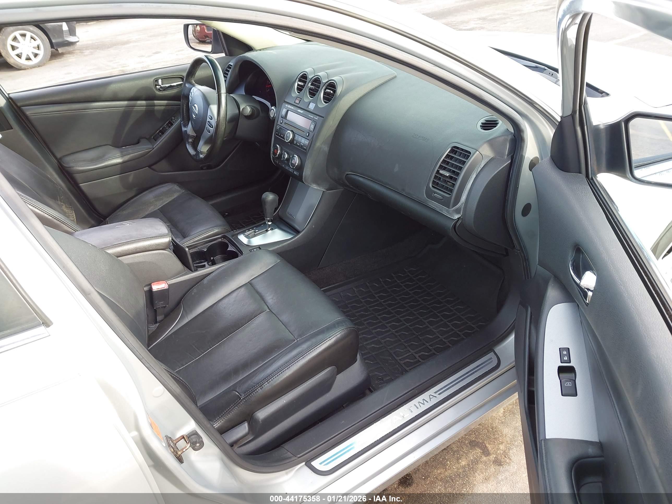 NISSAN ALTIMA image 5