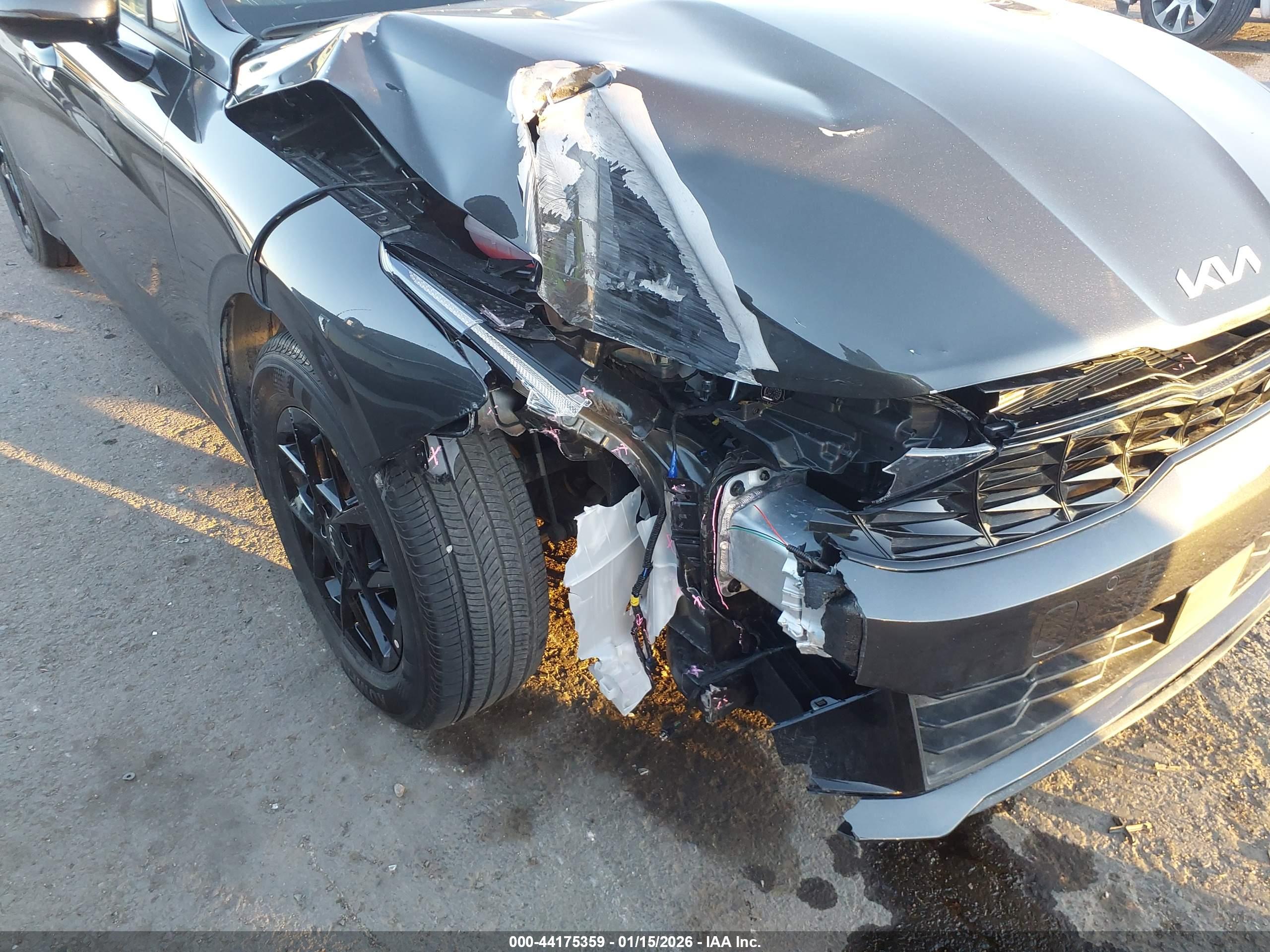 KIA K5 image 6