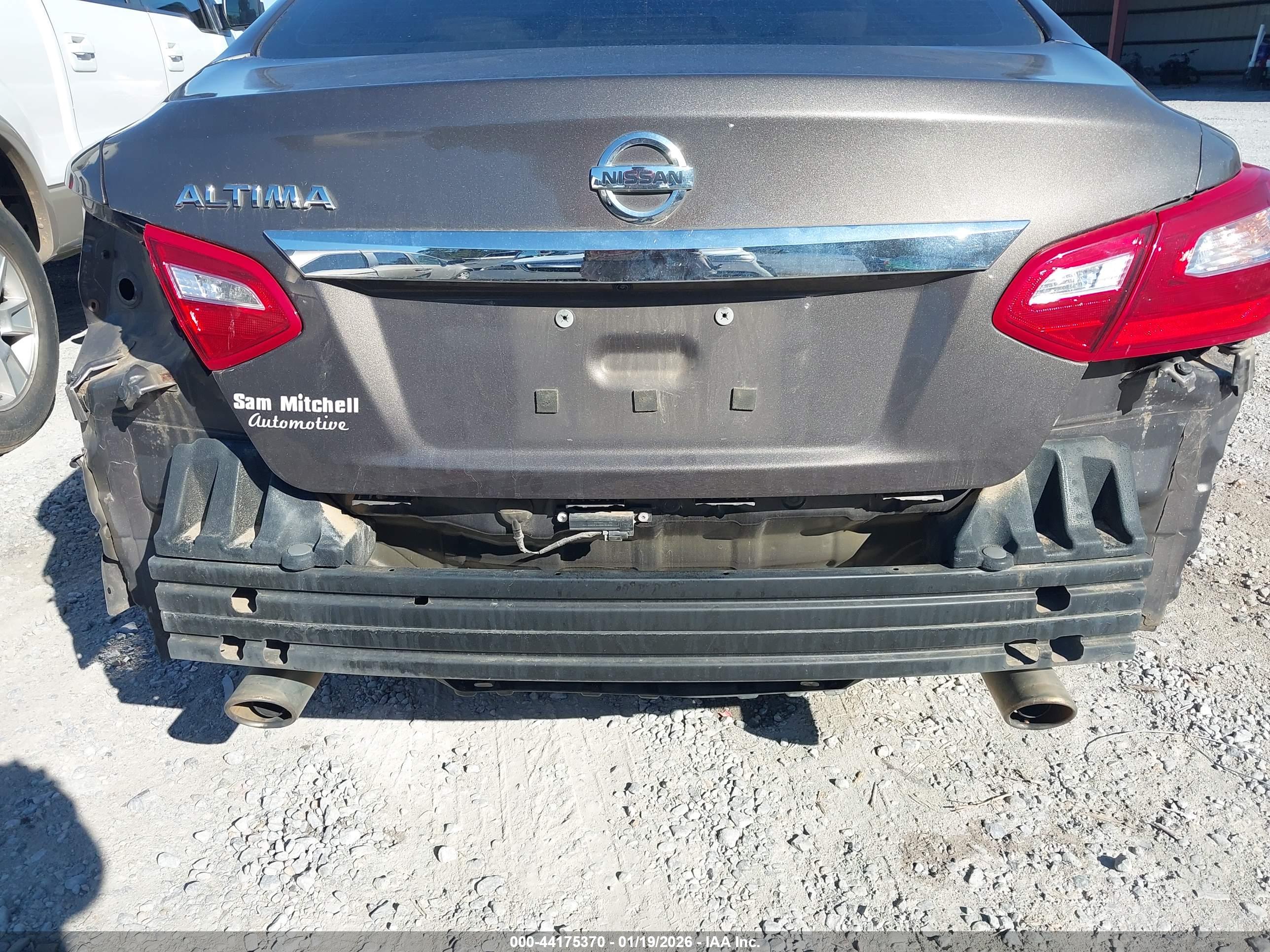 NISSAN ALTIMA image 6