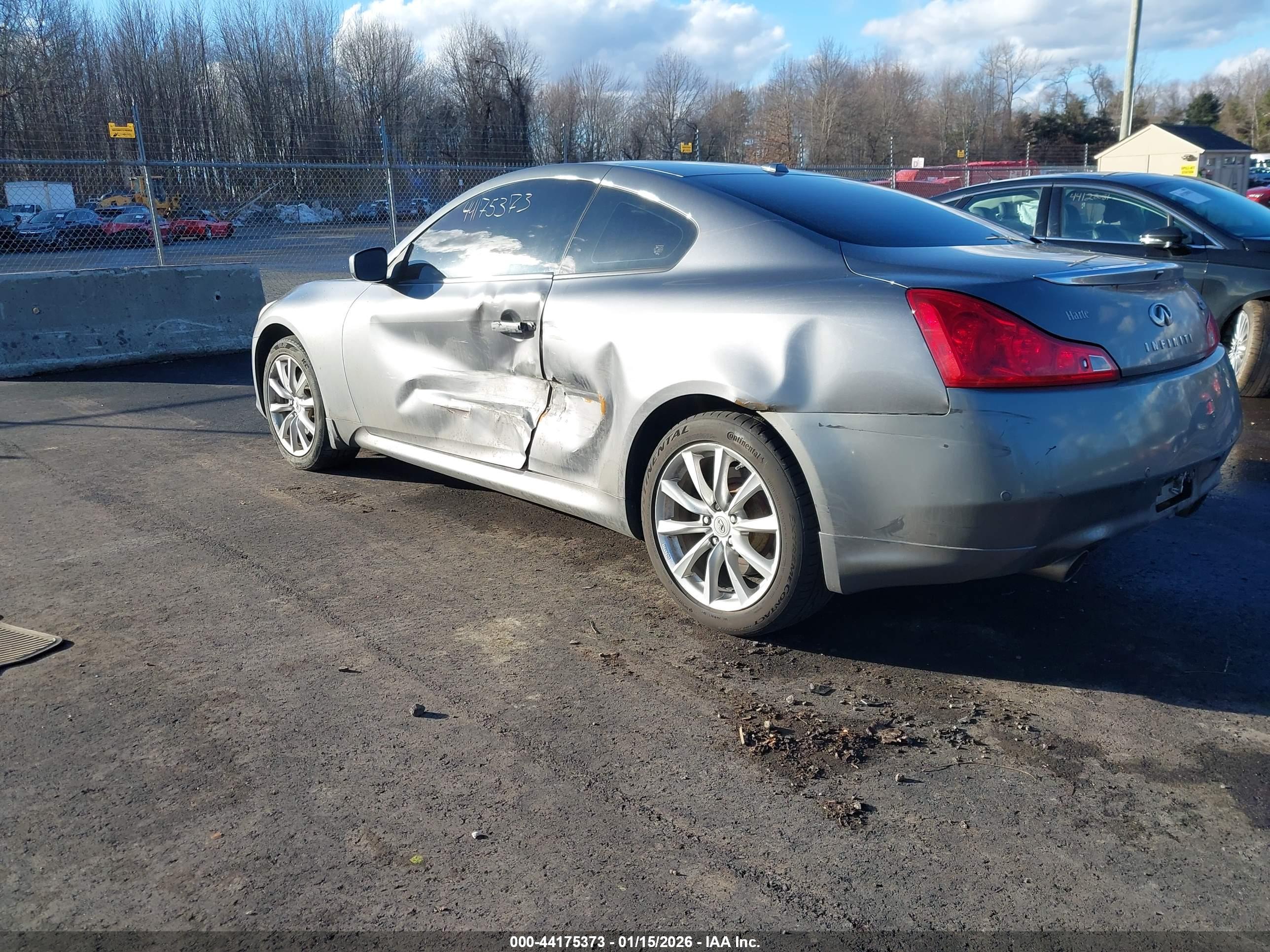 INFINITI G37X image 3