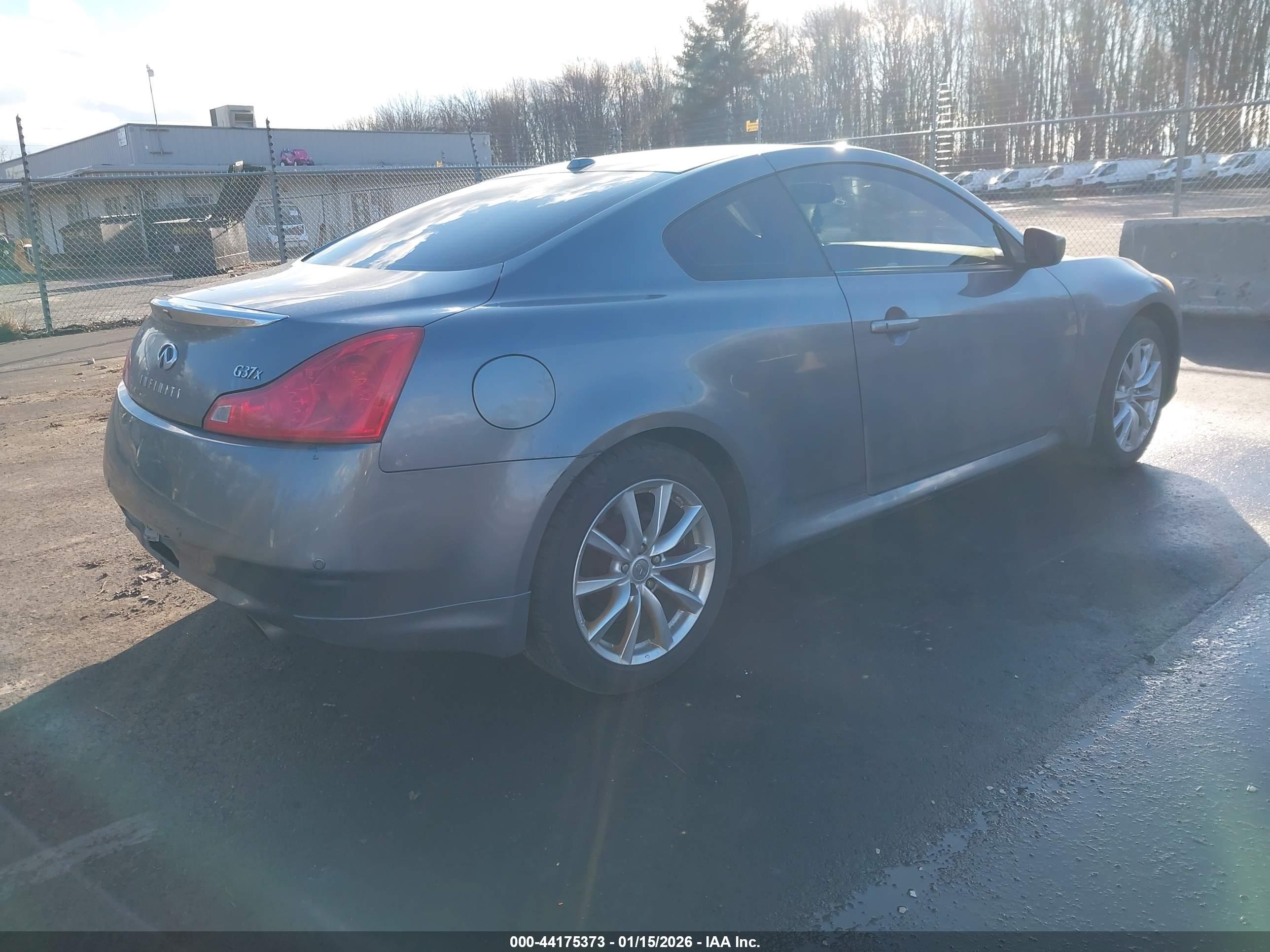 INFINITI G37X image 4