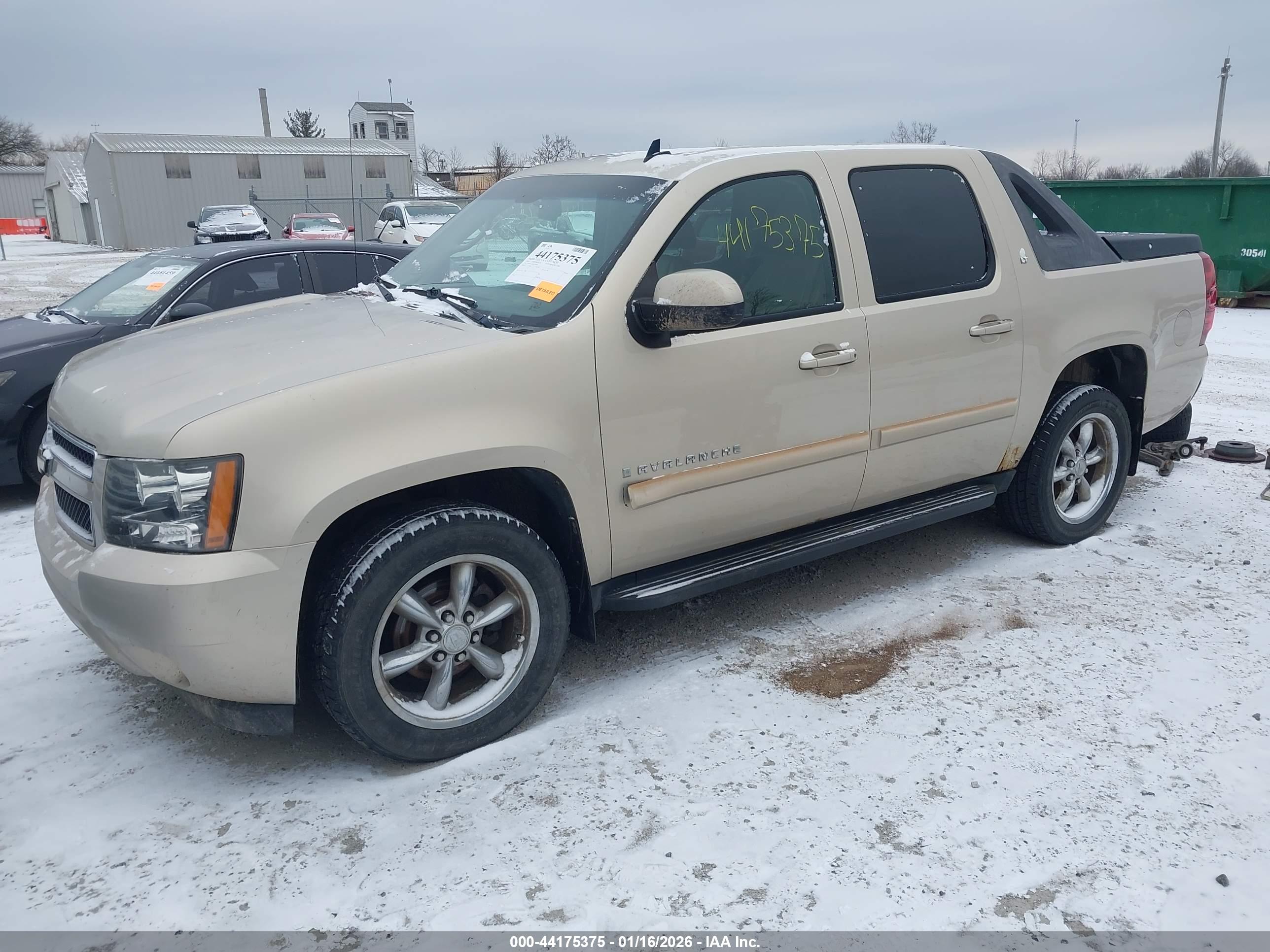CHEVROLET AVALANCHE image 2