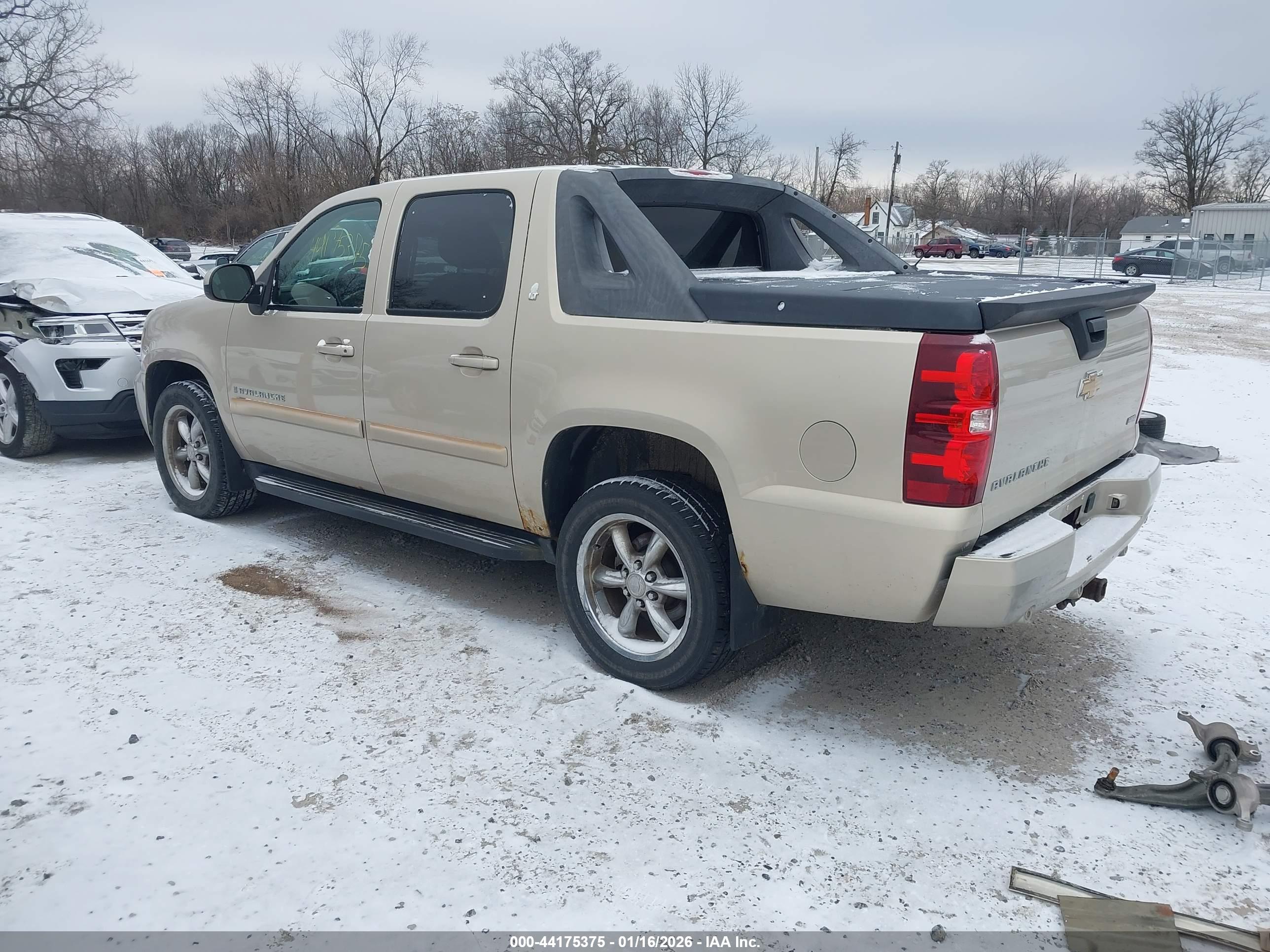 CHEVROLET AVALANCHE image 3