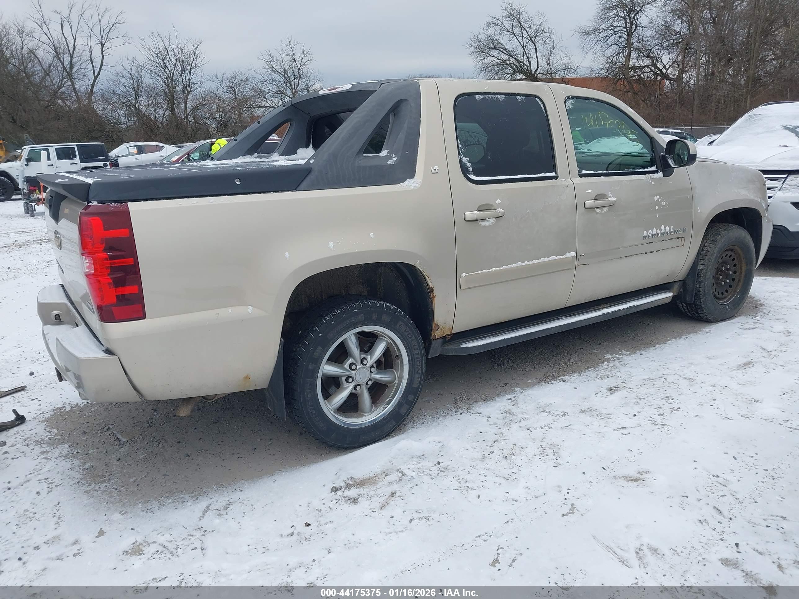 CHEVROLET AVALANCHE image 4