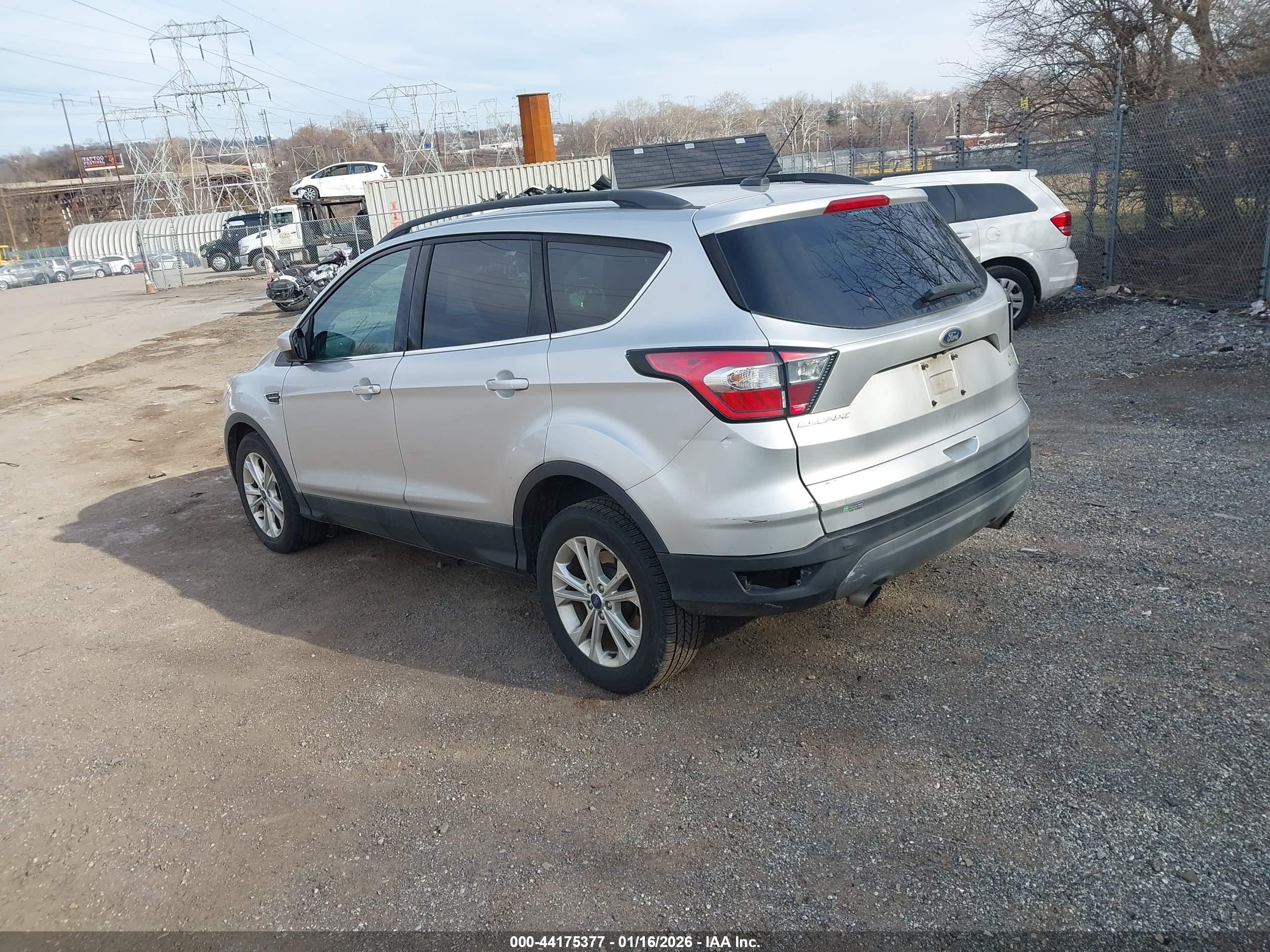 FORD ESCAPE image 3