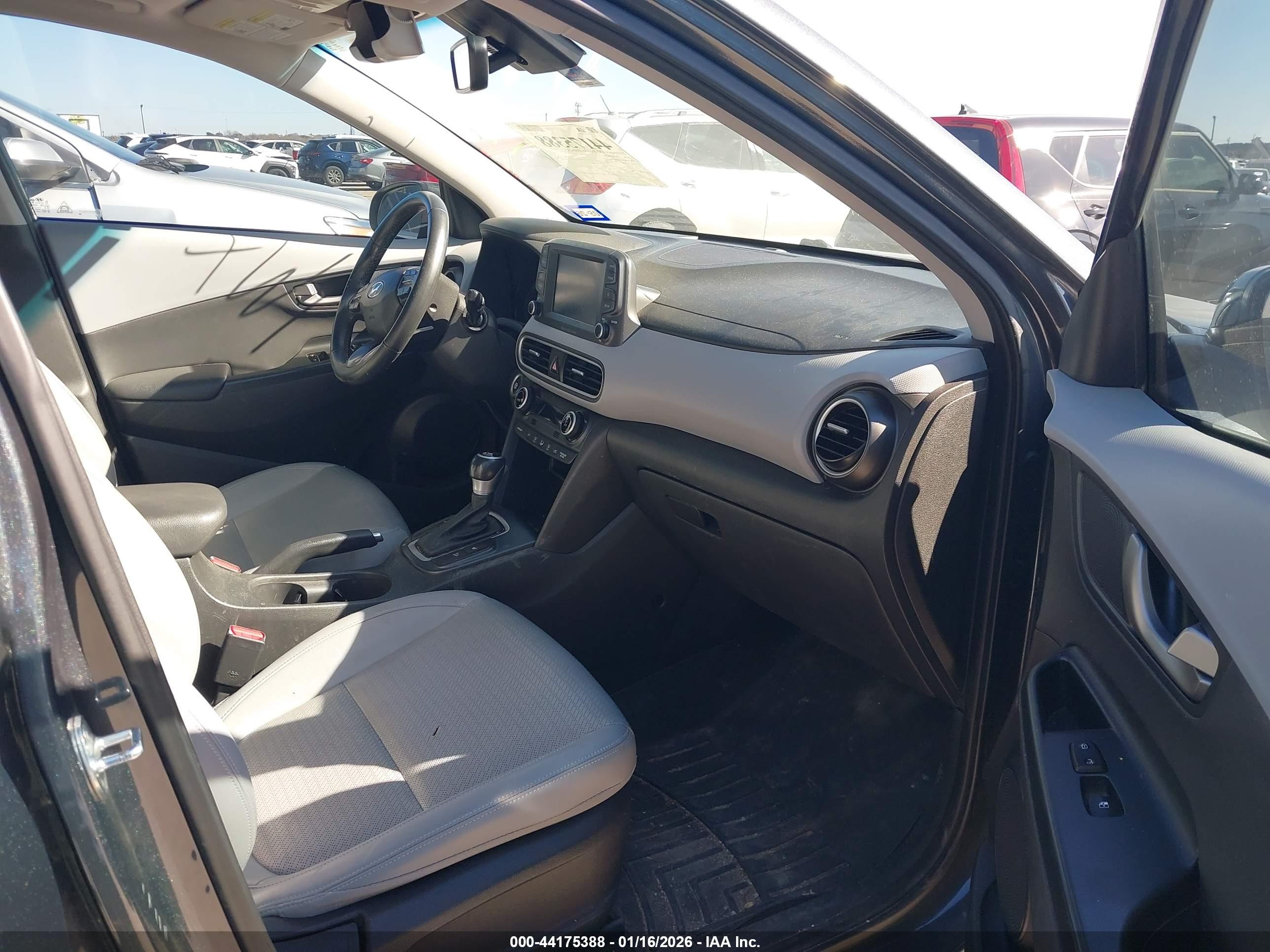 HYUNDAI KONA image 5