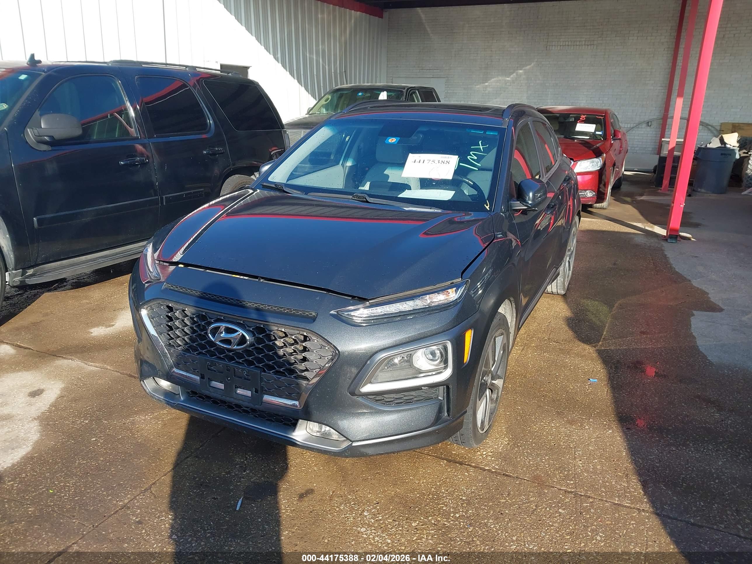 HYUNDAI KONA image 6