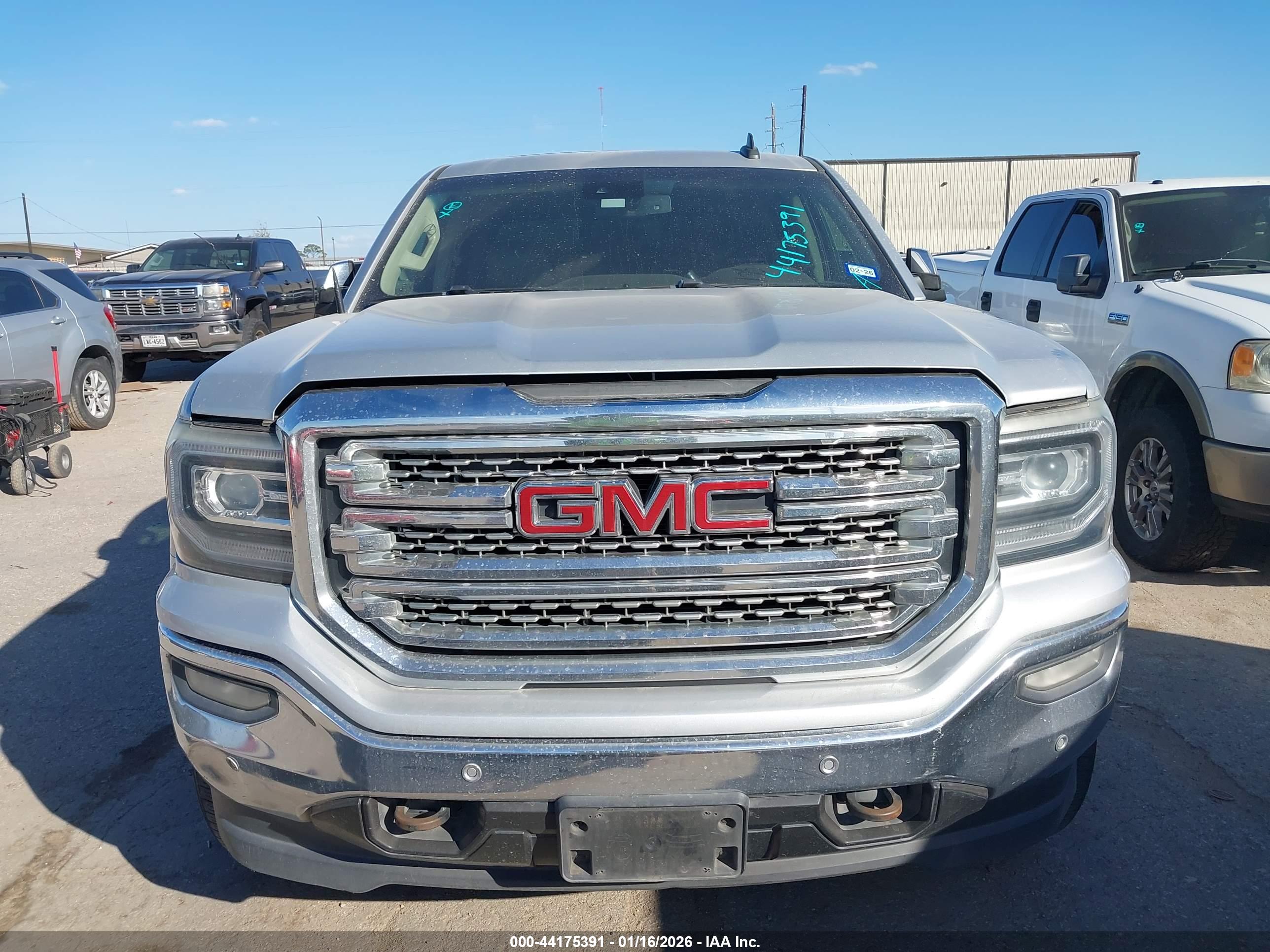 GMC SIERRA image 6