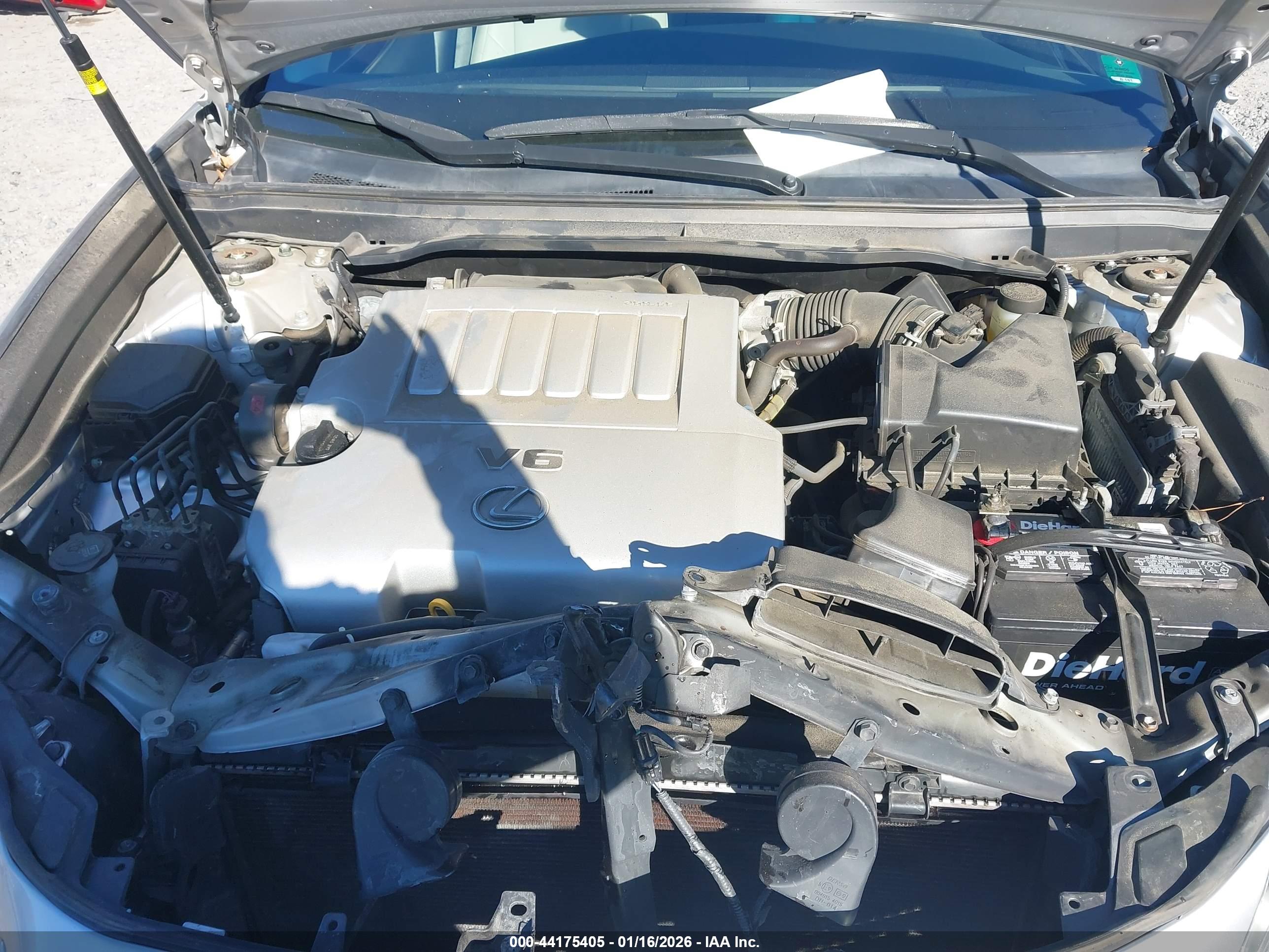 LEXUS ES image 10