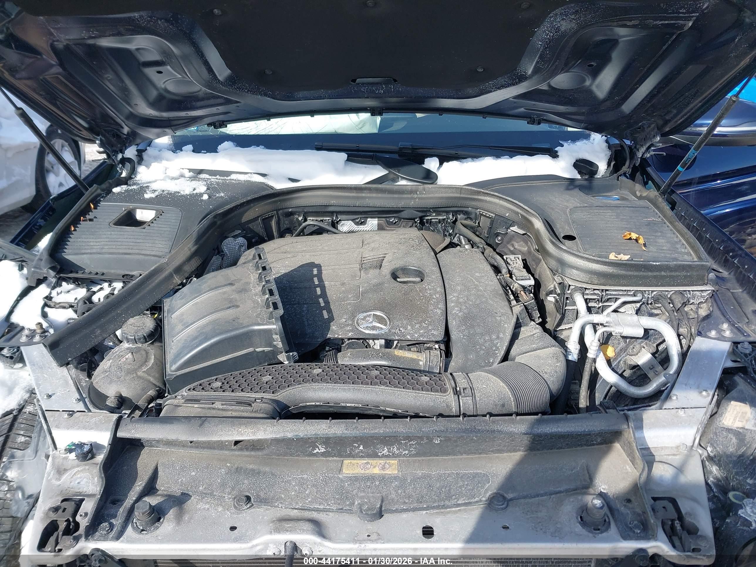 MERCEDES-BENZ GLC image 10