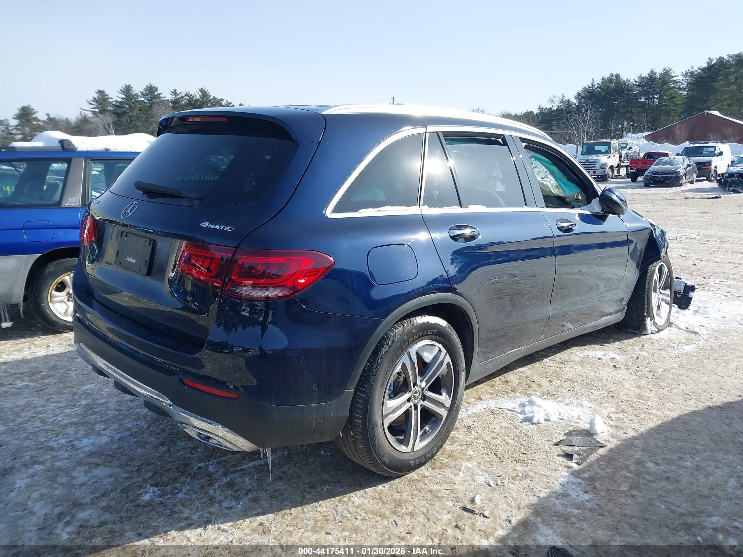 MERCEDES-BENZ GLC image 4