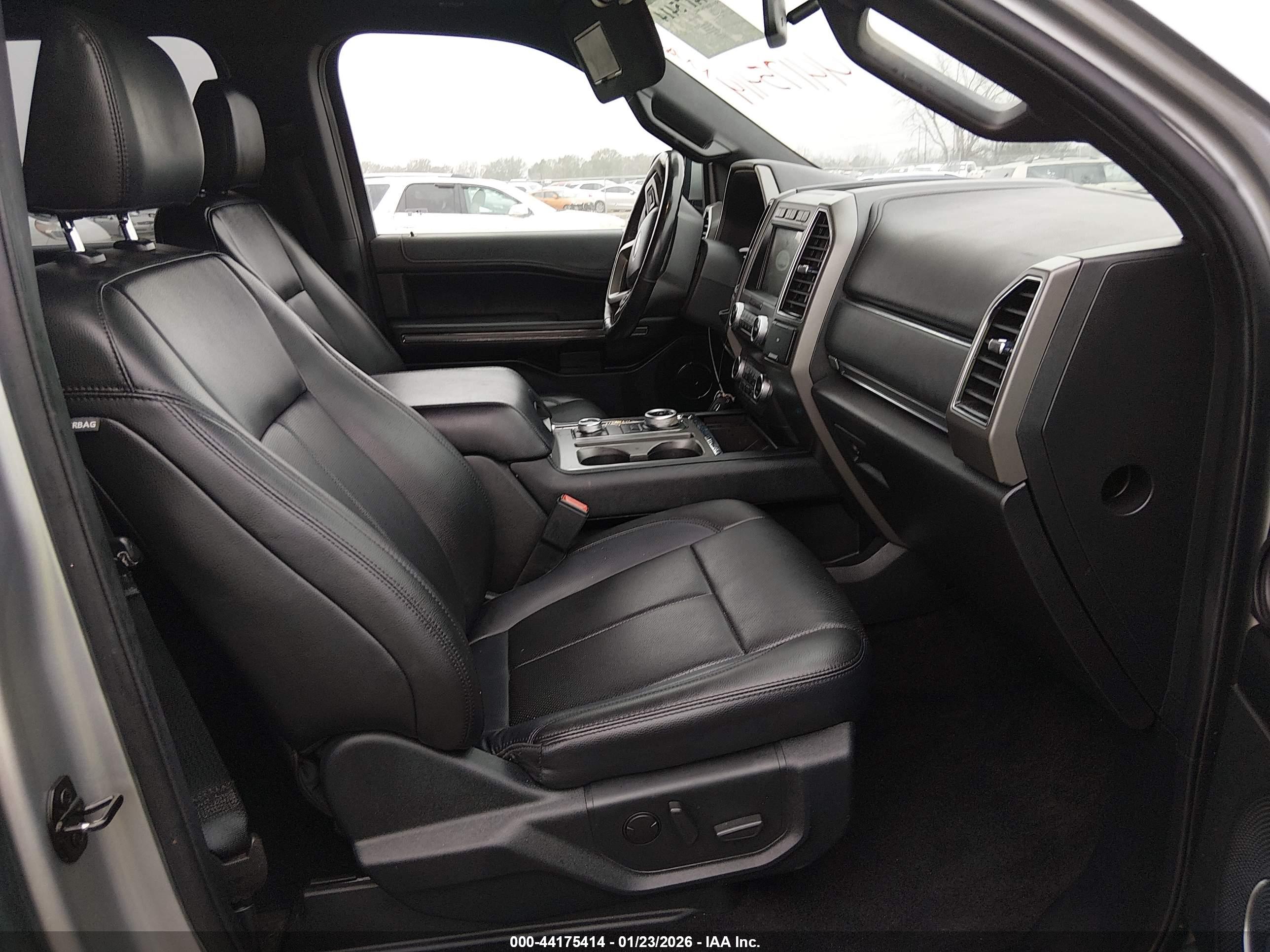 FORD EXPEDITION image 5
