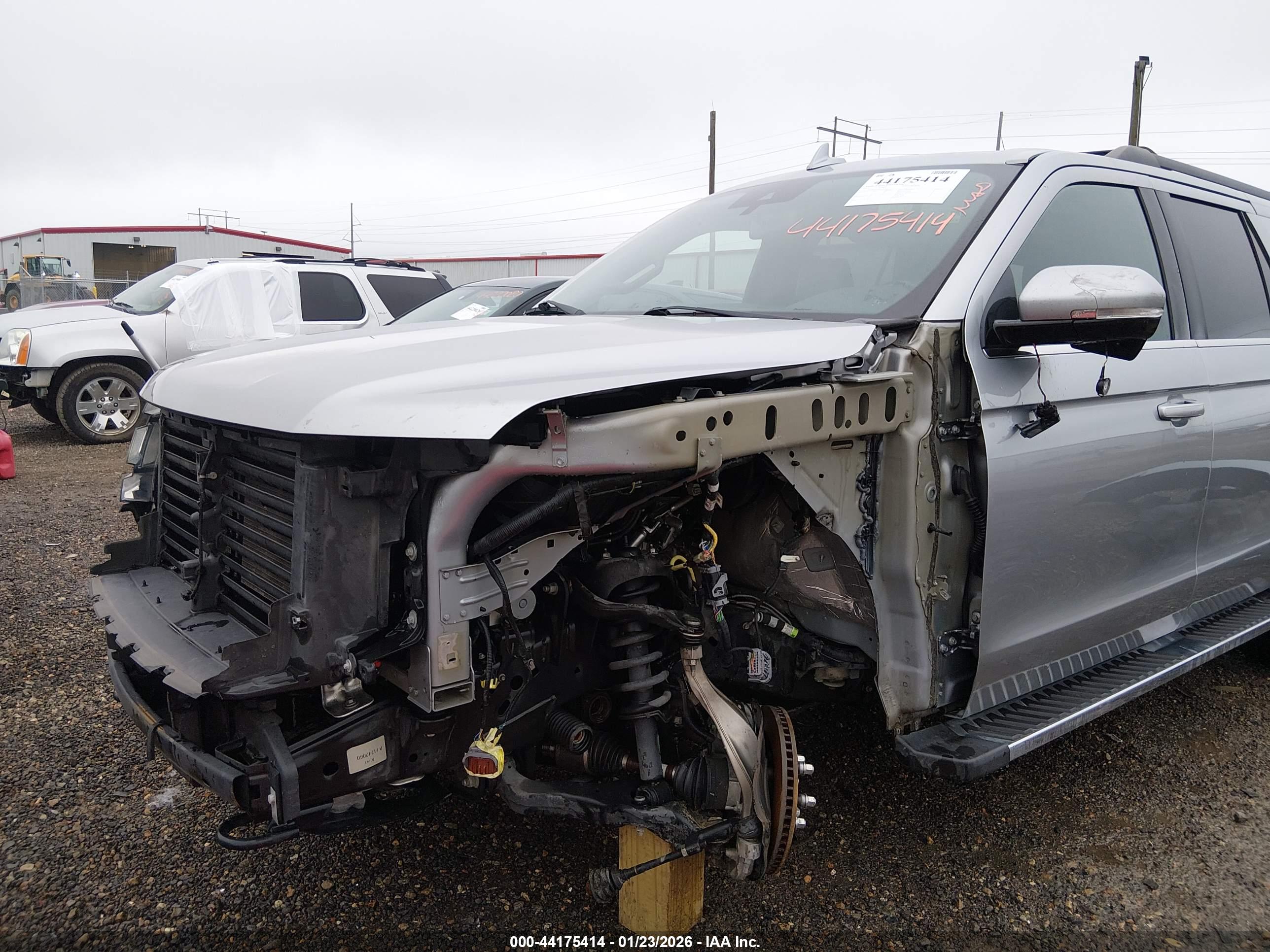 FORD EXPEDITION image 6