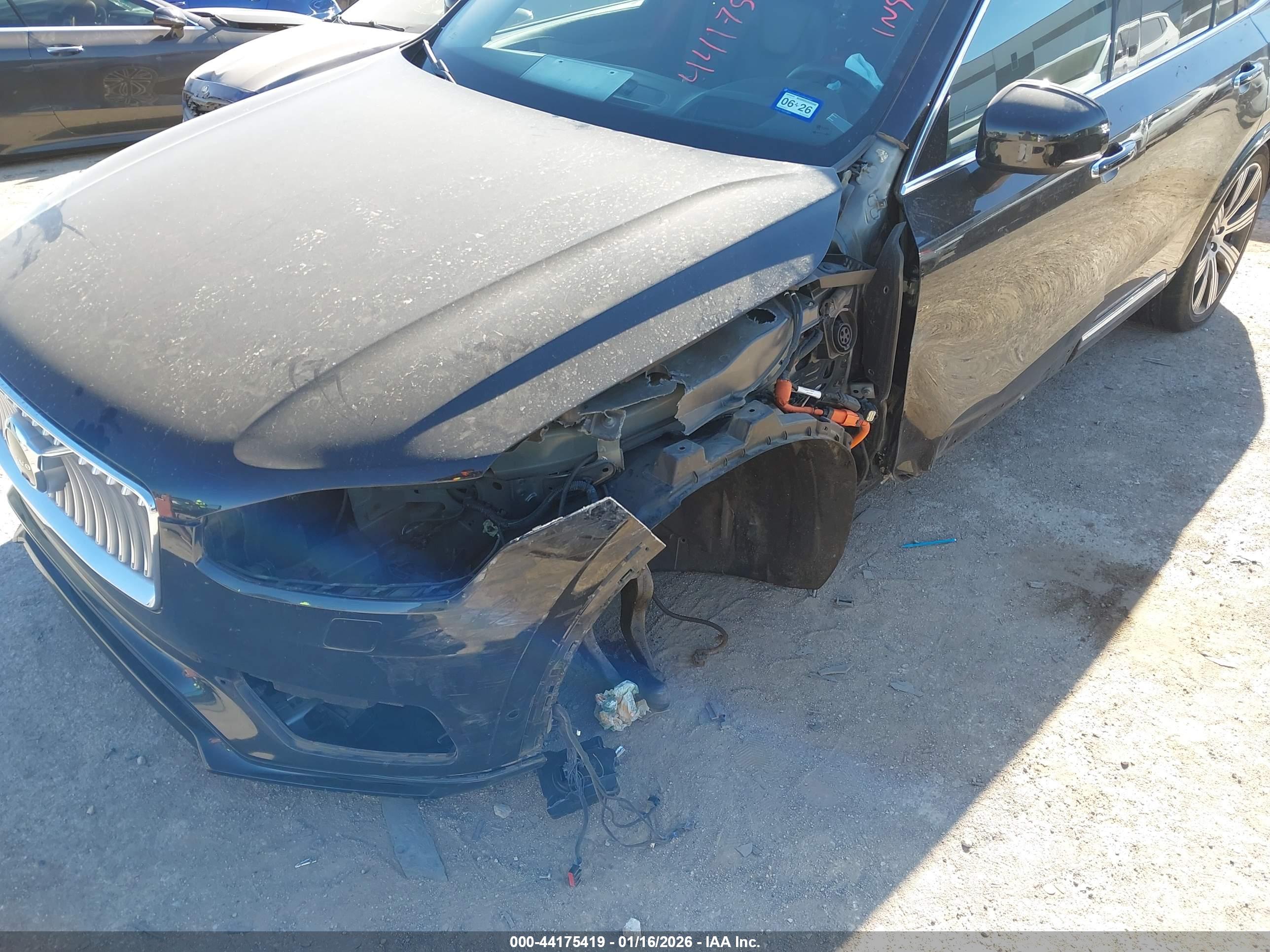 VOLVO XC90 image 6