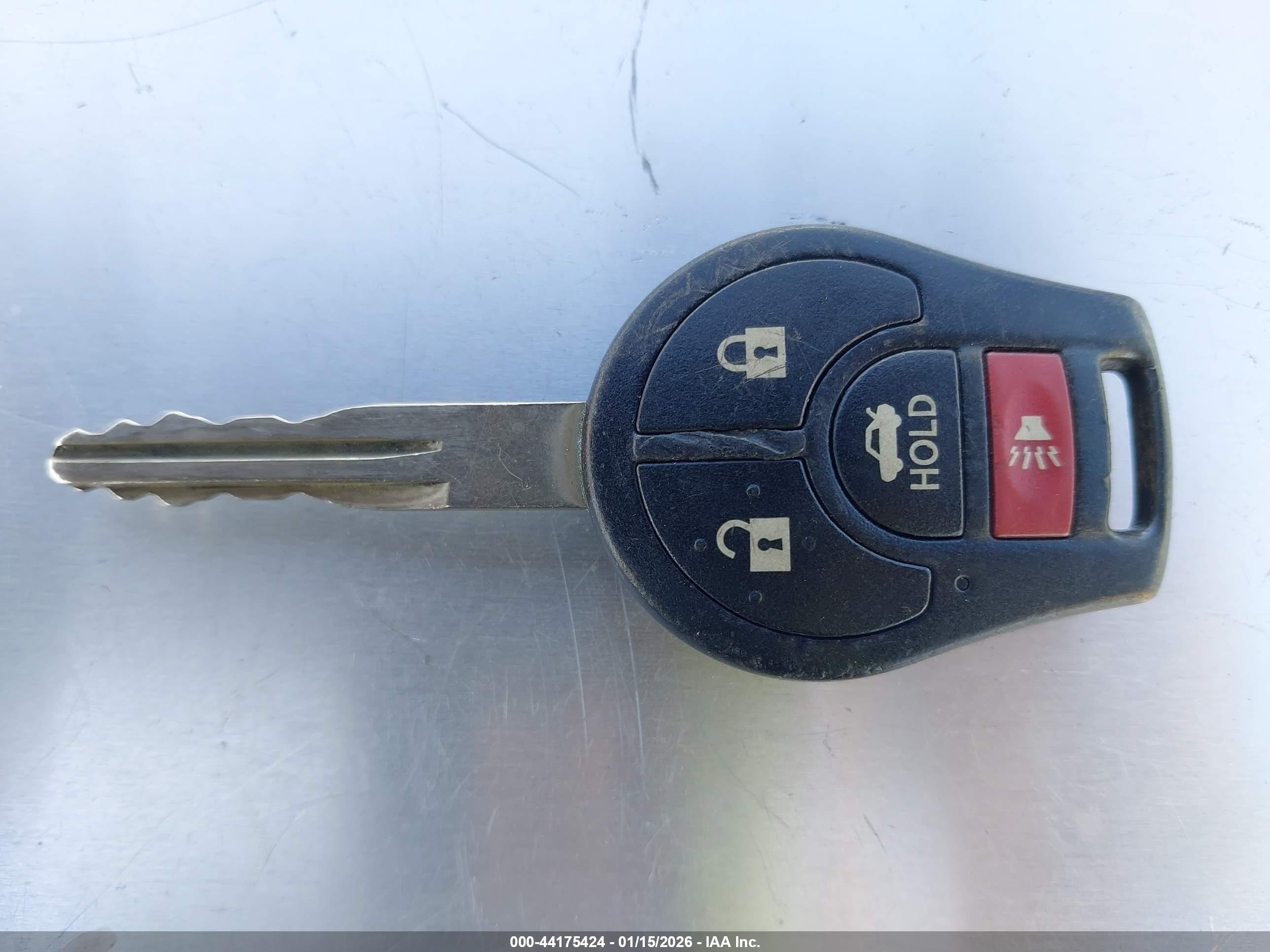 NISSAN VERSA image 11