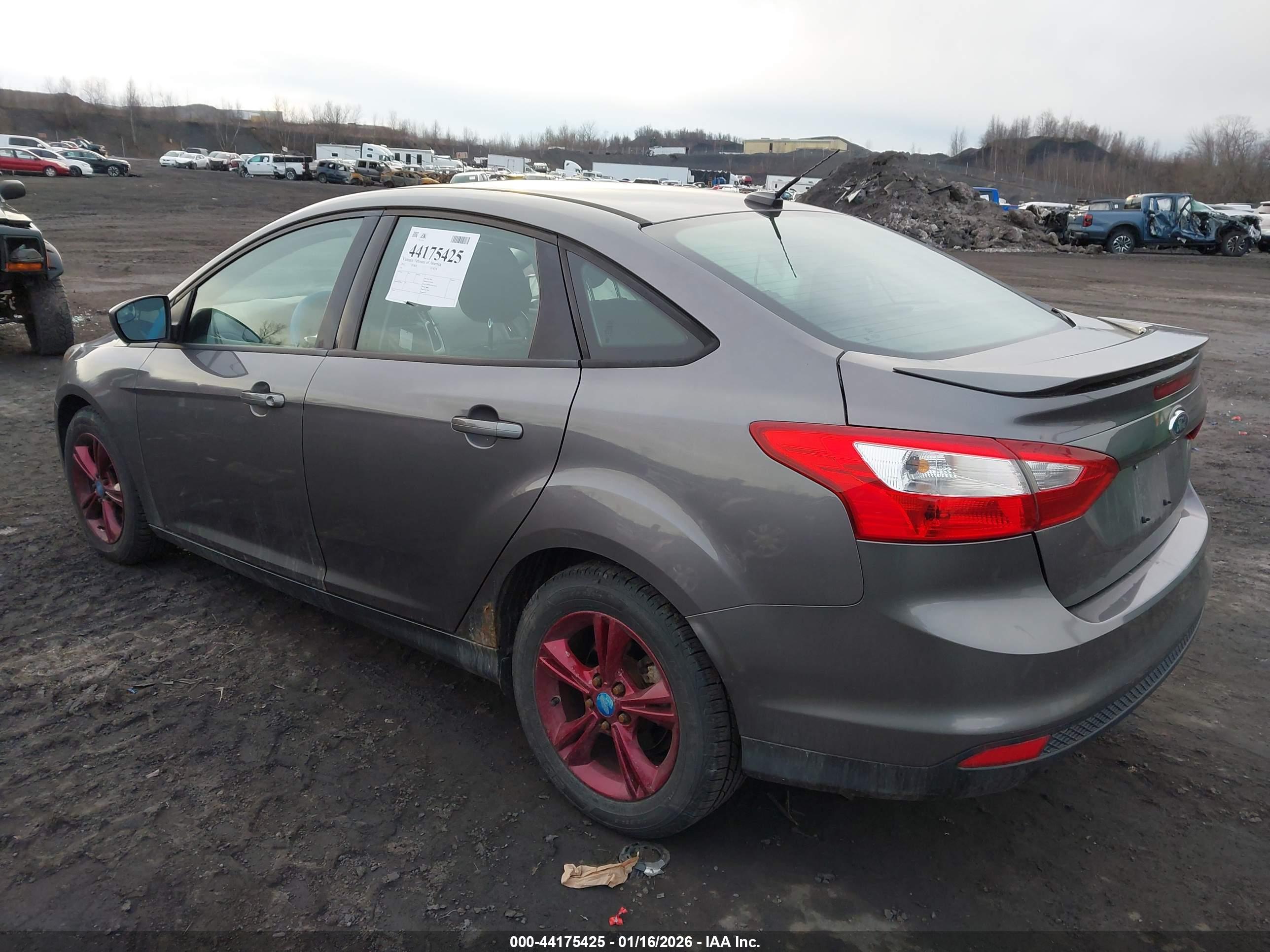 FORD FOCUS image 3