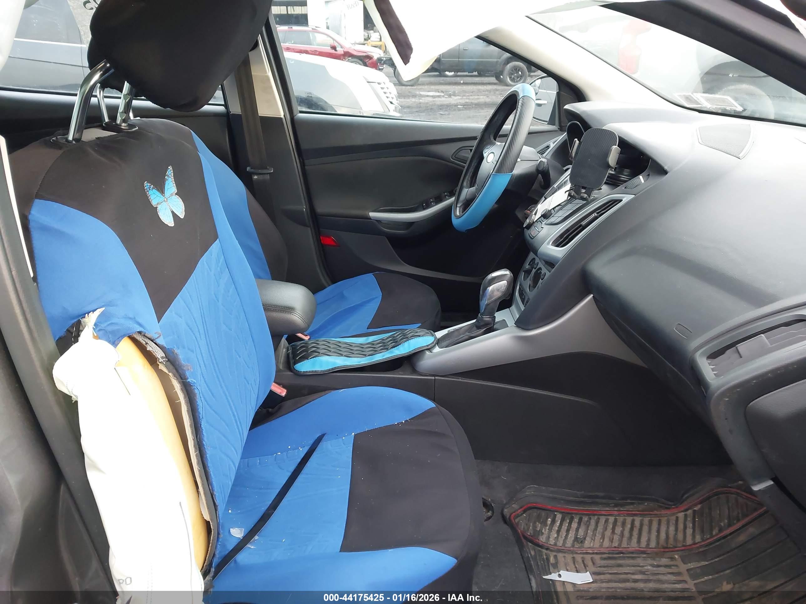 FORD FOCUS image 5