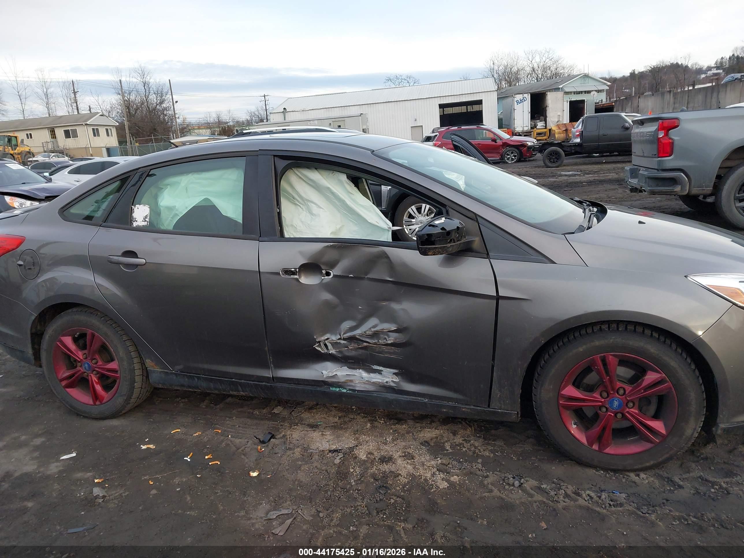 FORD FOCUS image 6