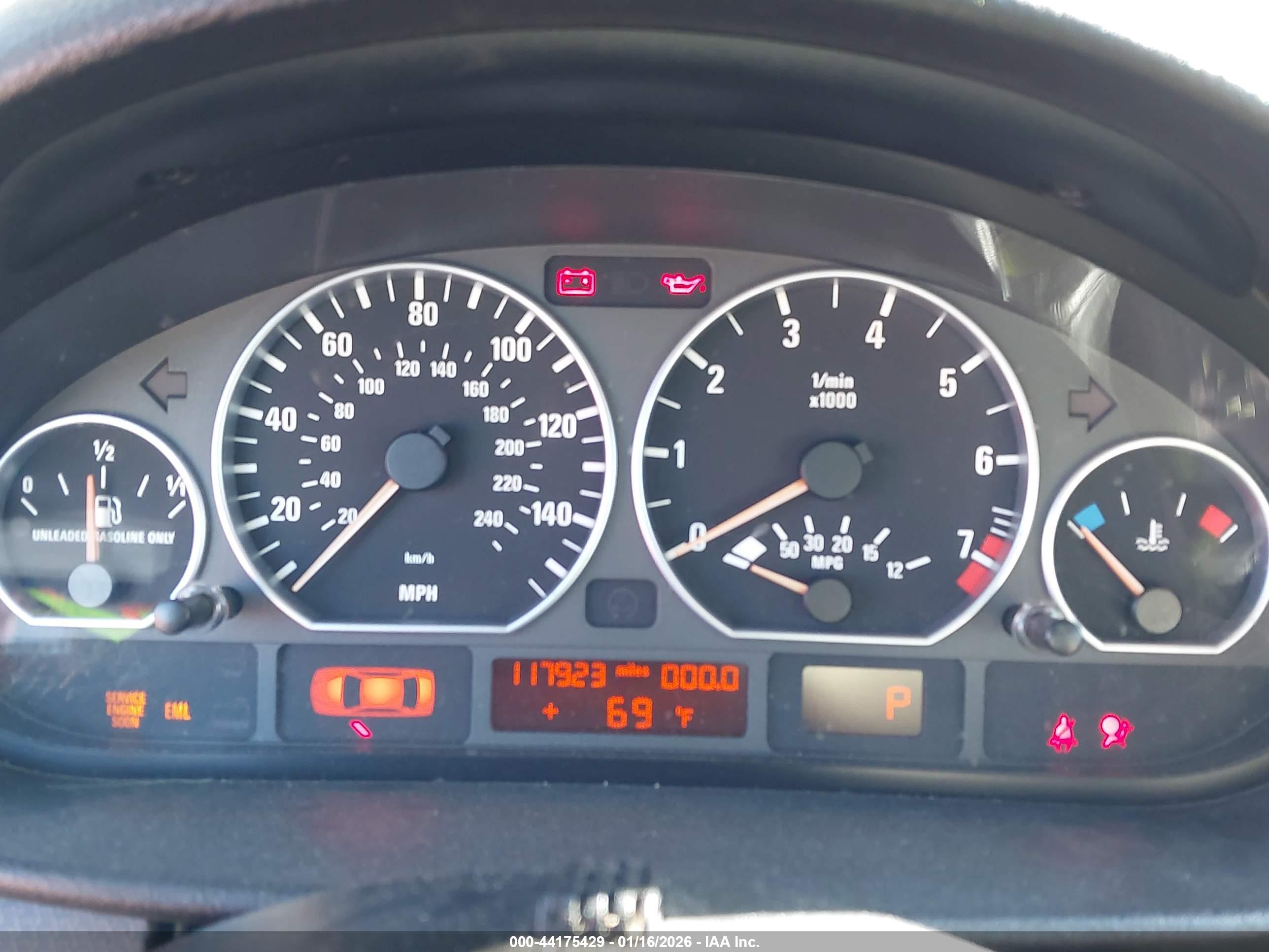 BMW 330CI image 7