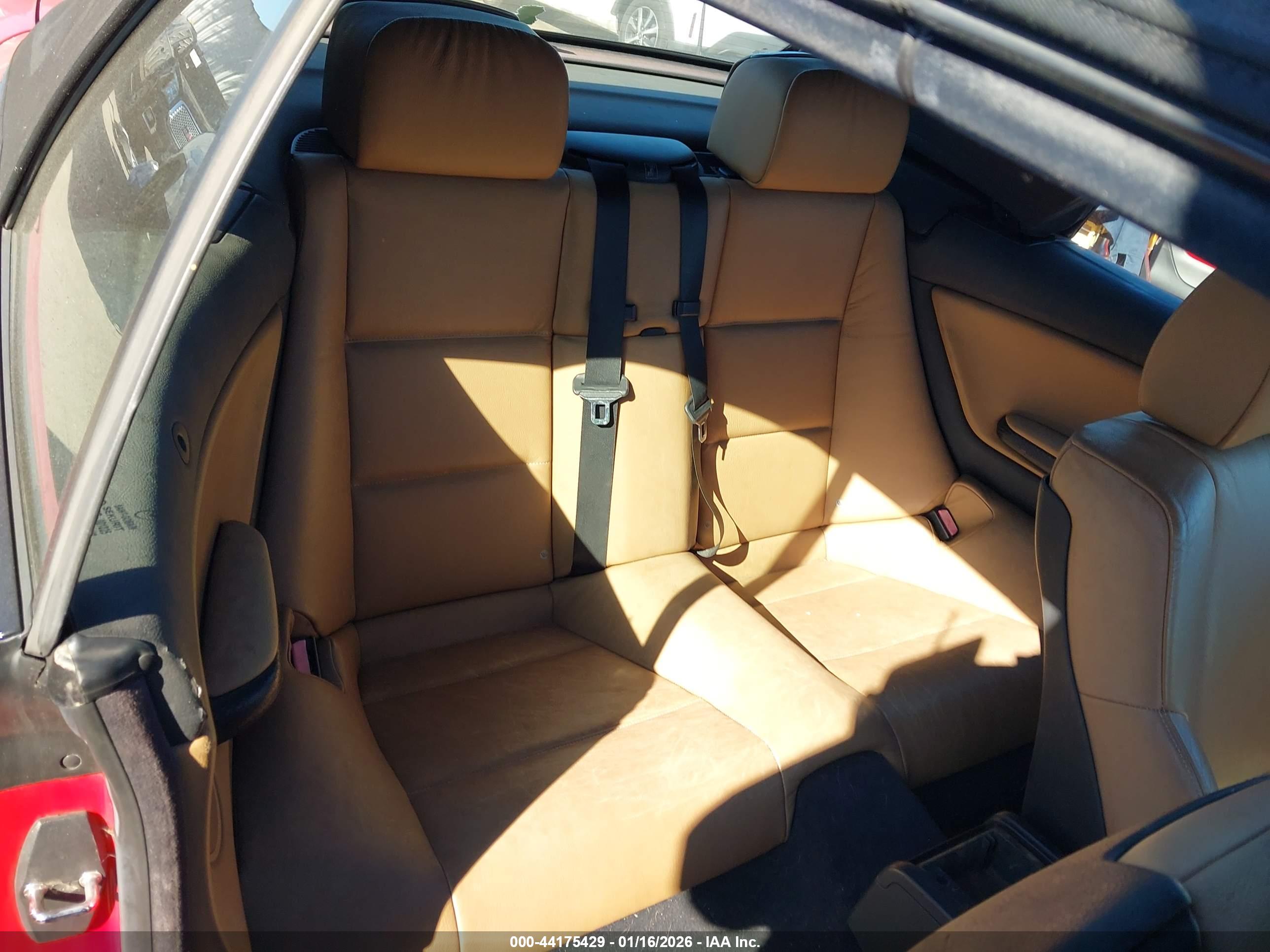 BMW 330CI image 8