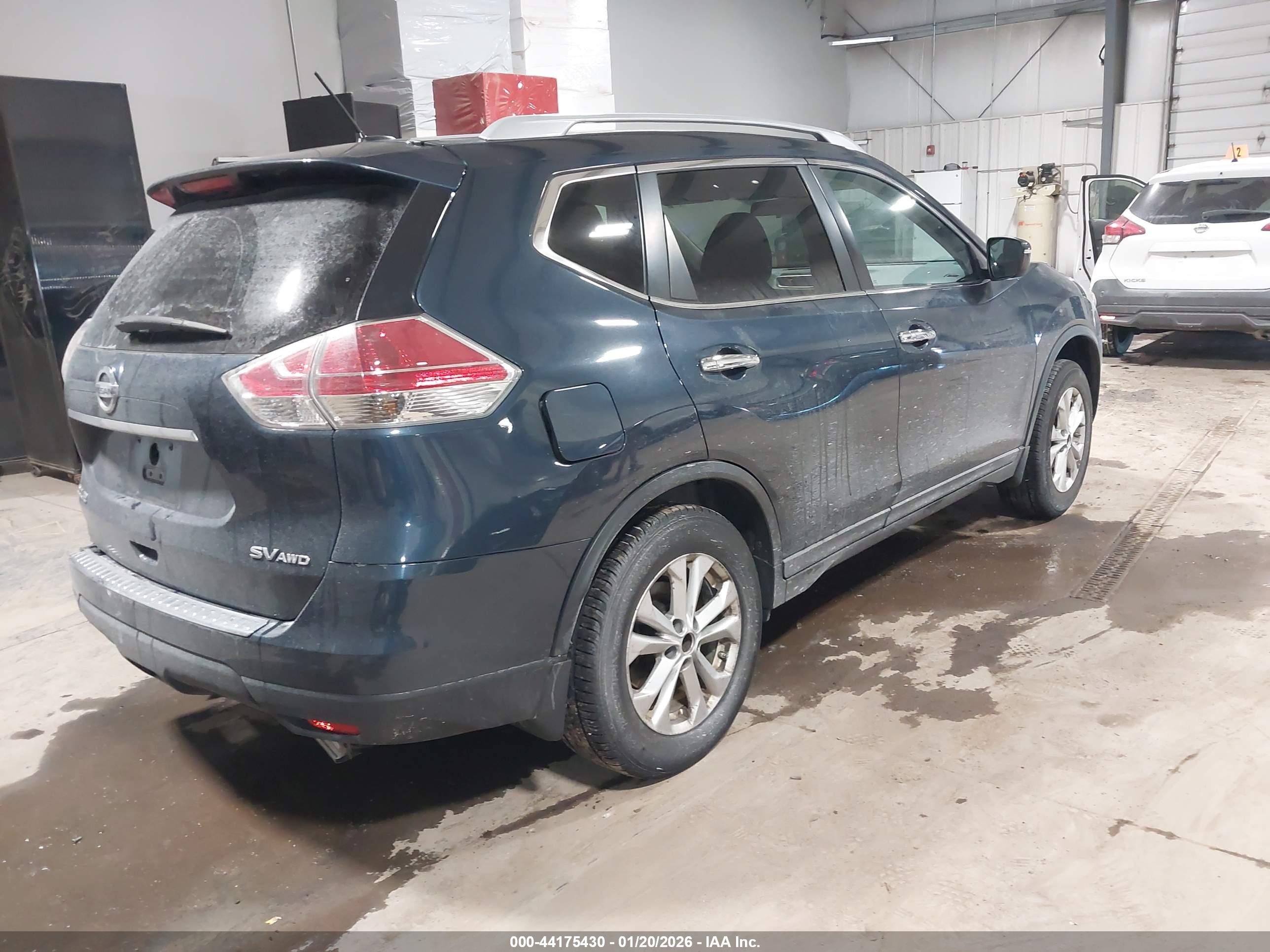 NISSAN ROGUE image 4