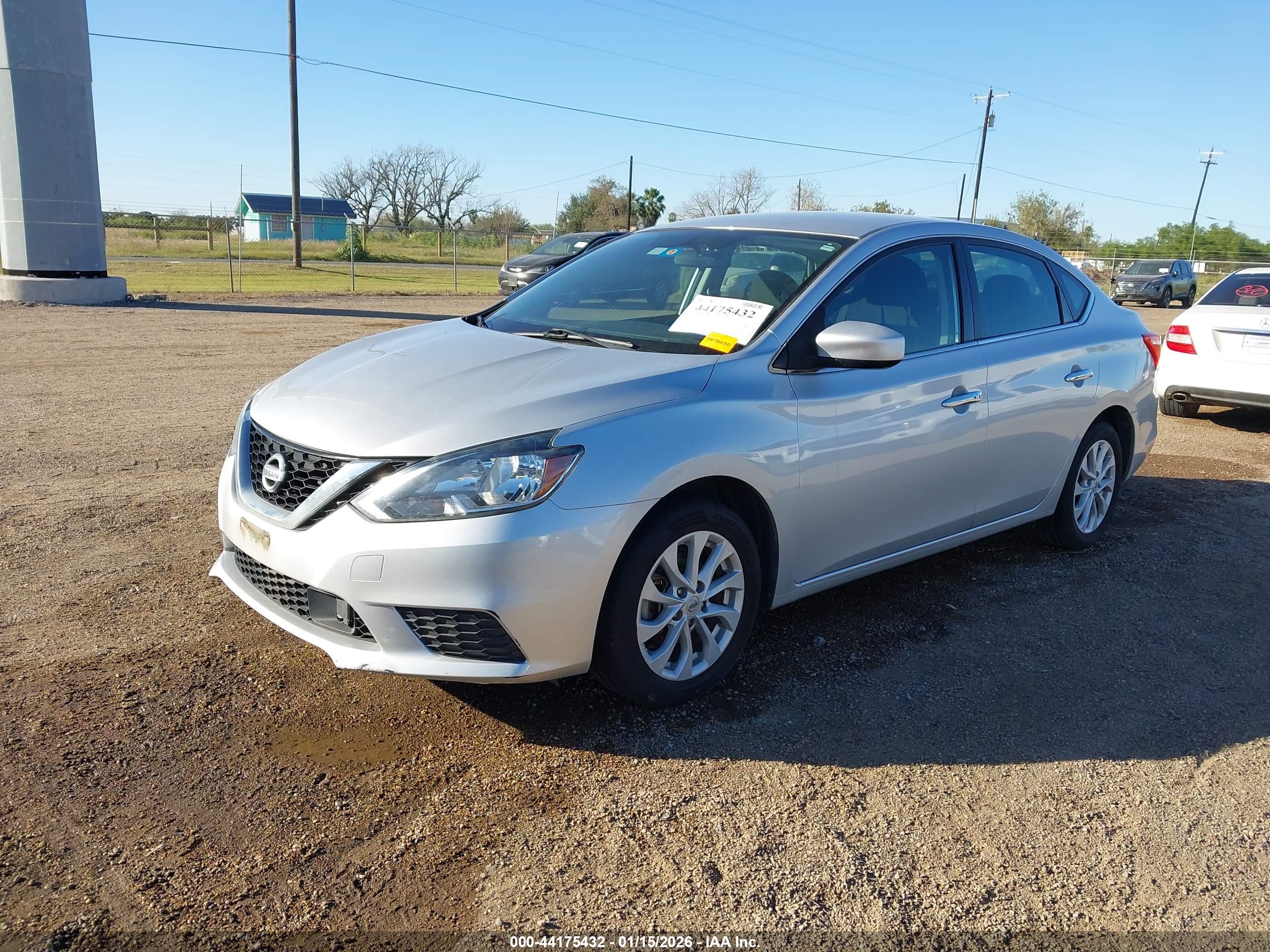 NISSAN SENTRA image 2