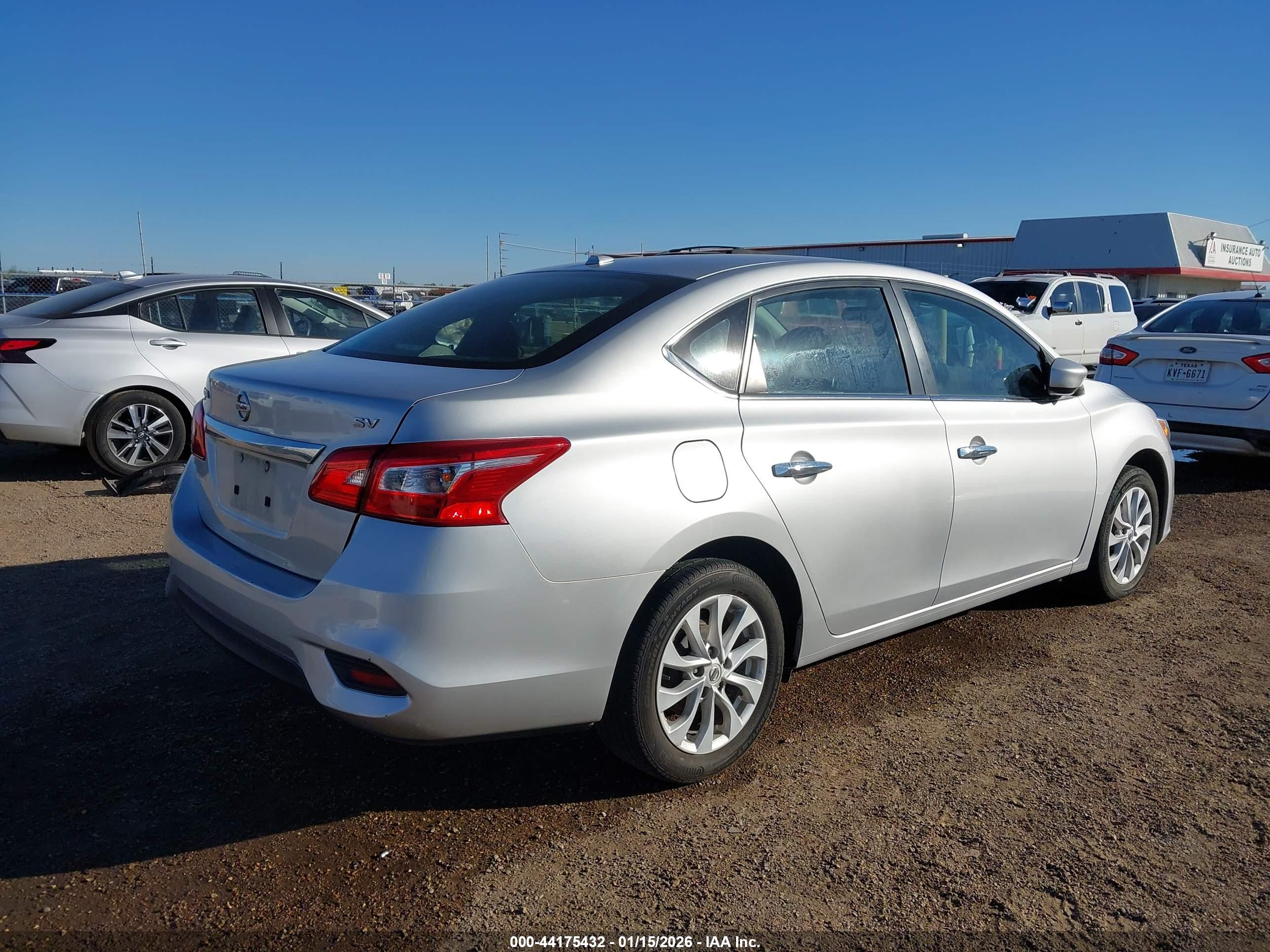 NISSAN SENTRA image 4
