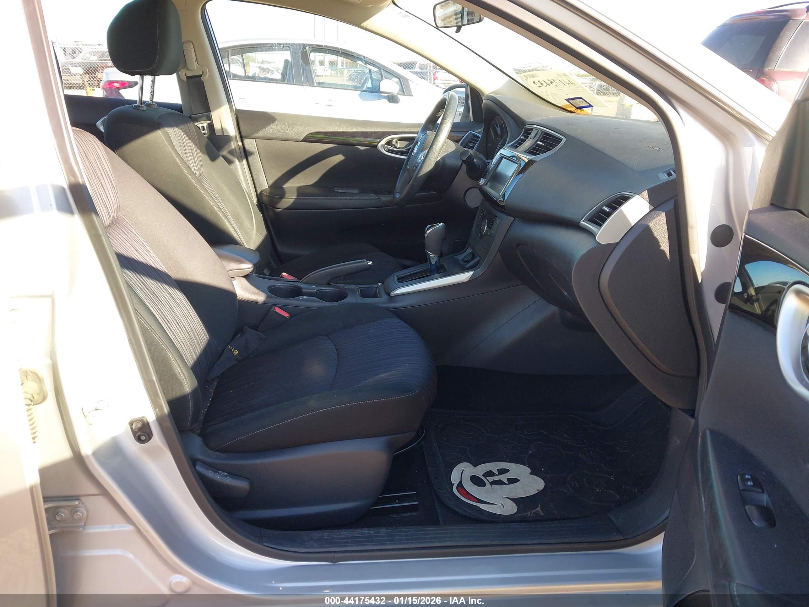 NISSAN SENTRA image 5