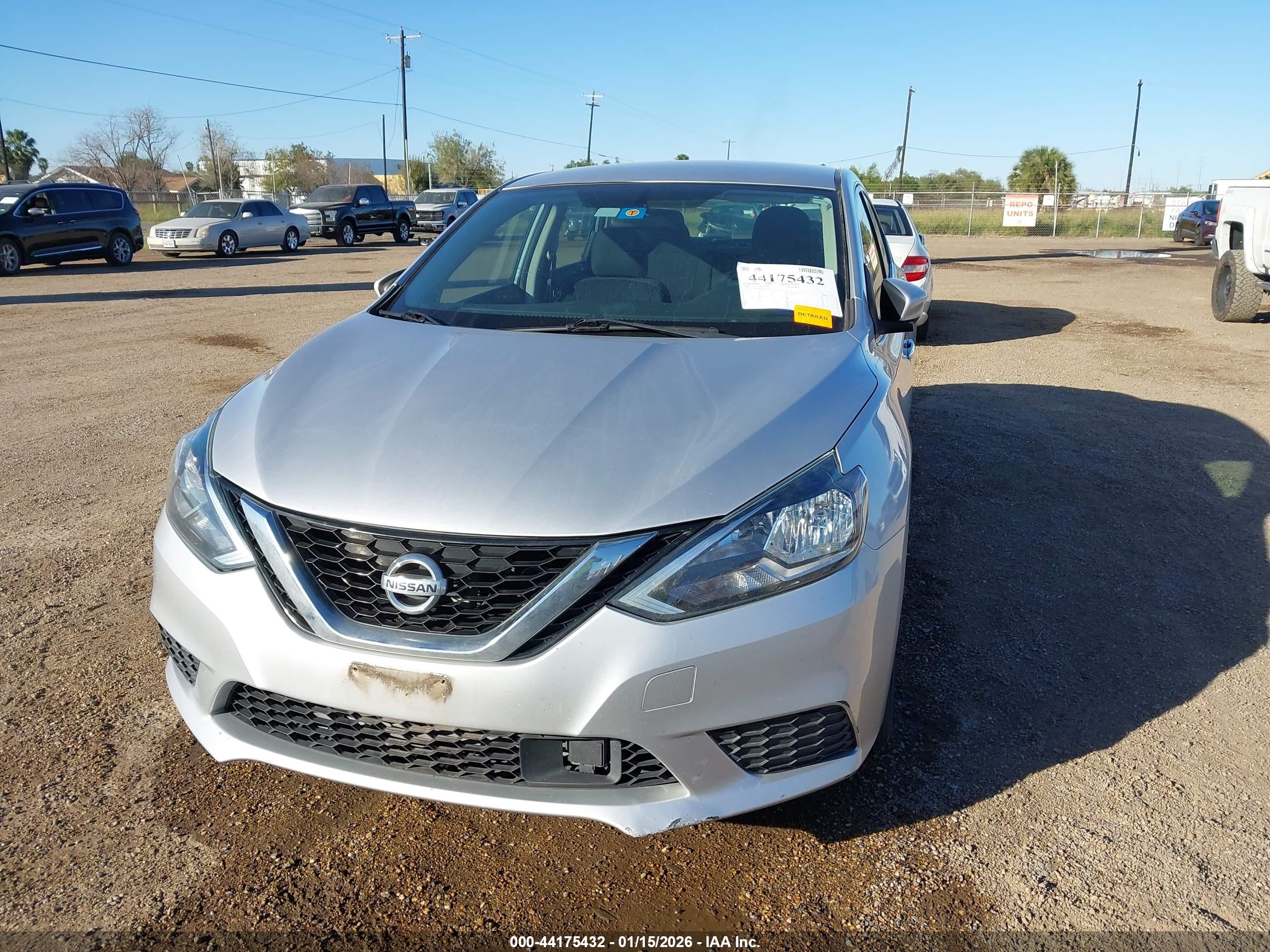 NISSAN SENTRA image 6