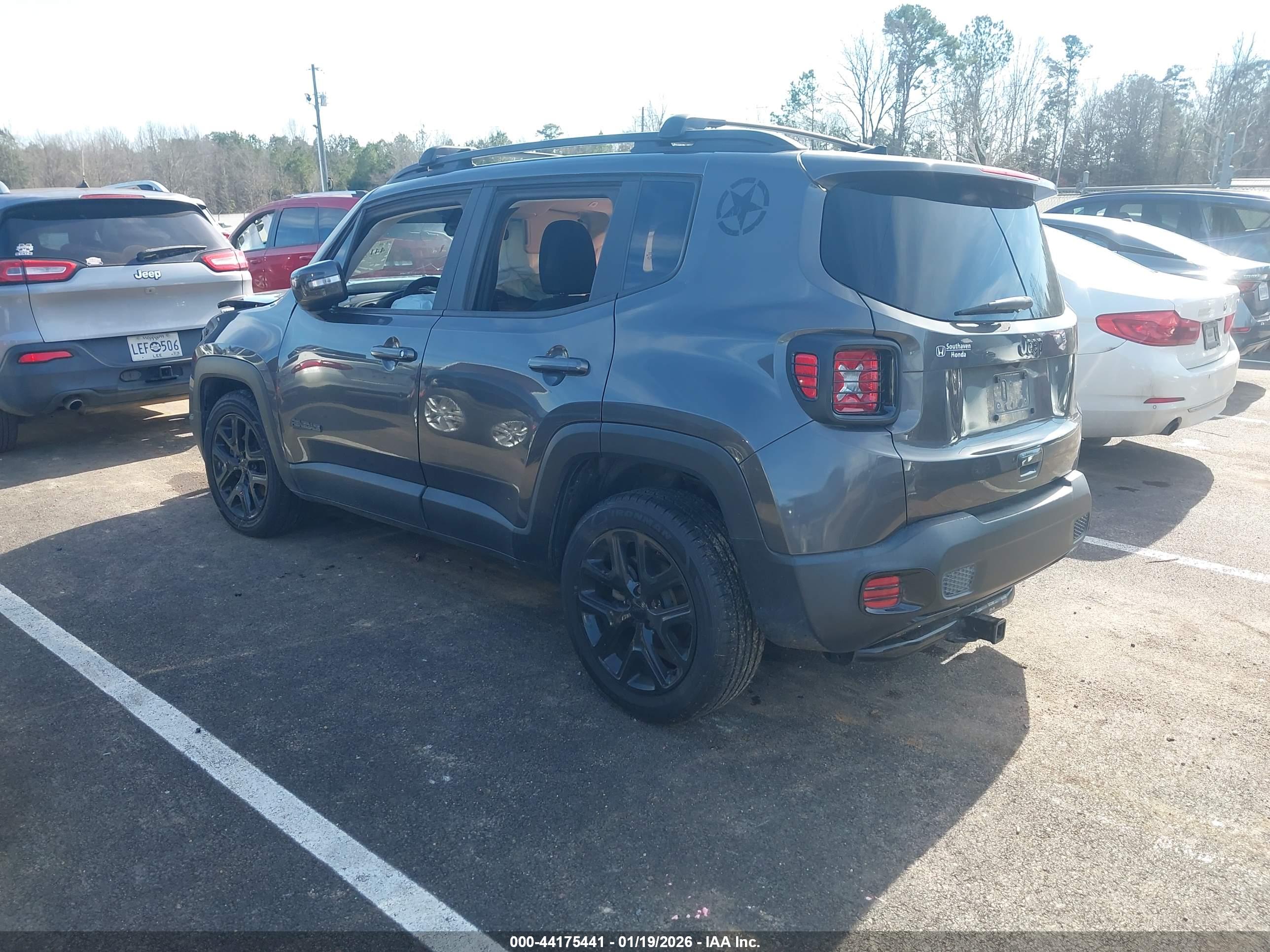 JEEP RENEGADE image 3