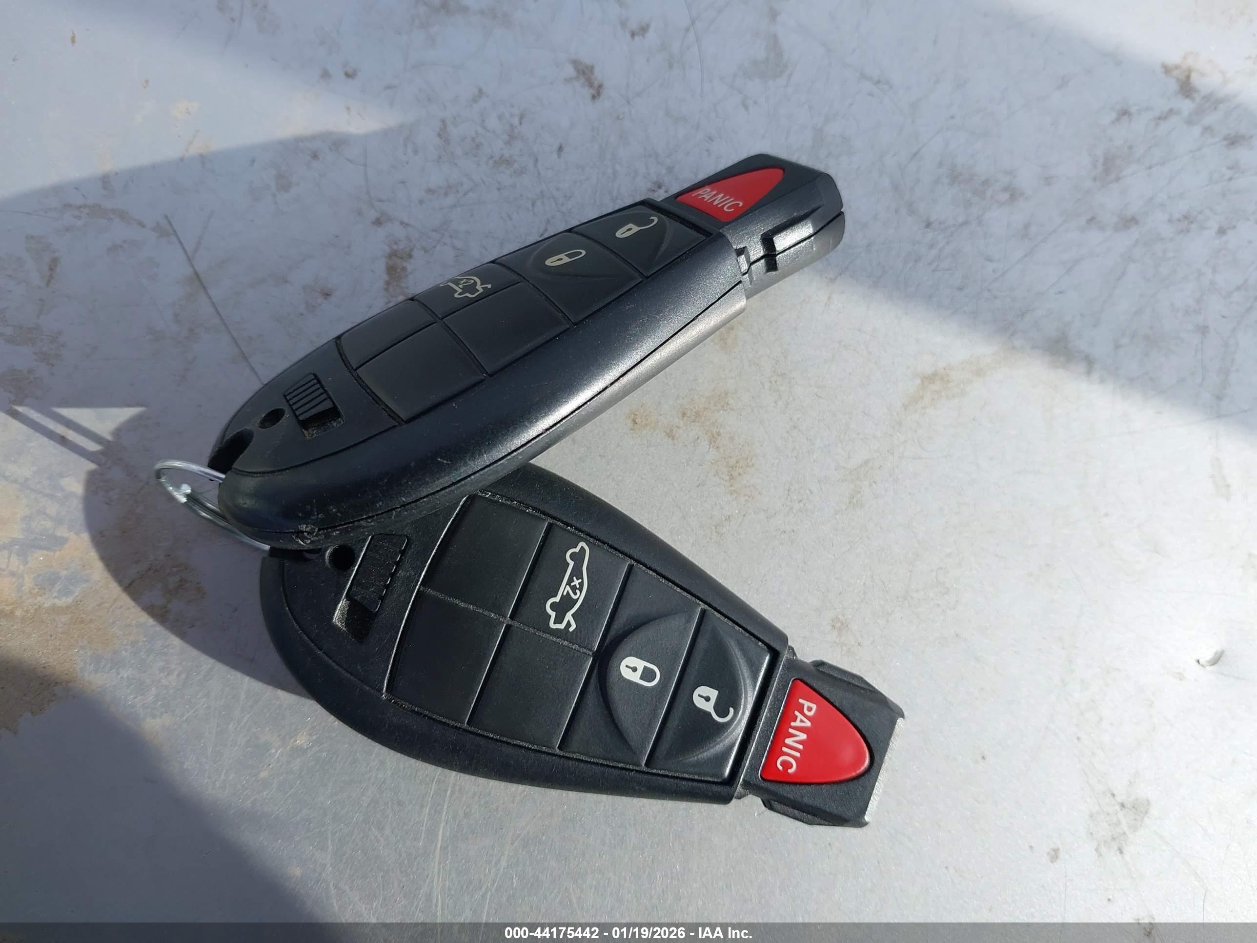 DODGE CHALLENGER image 11