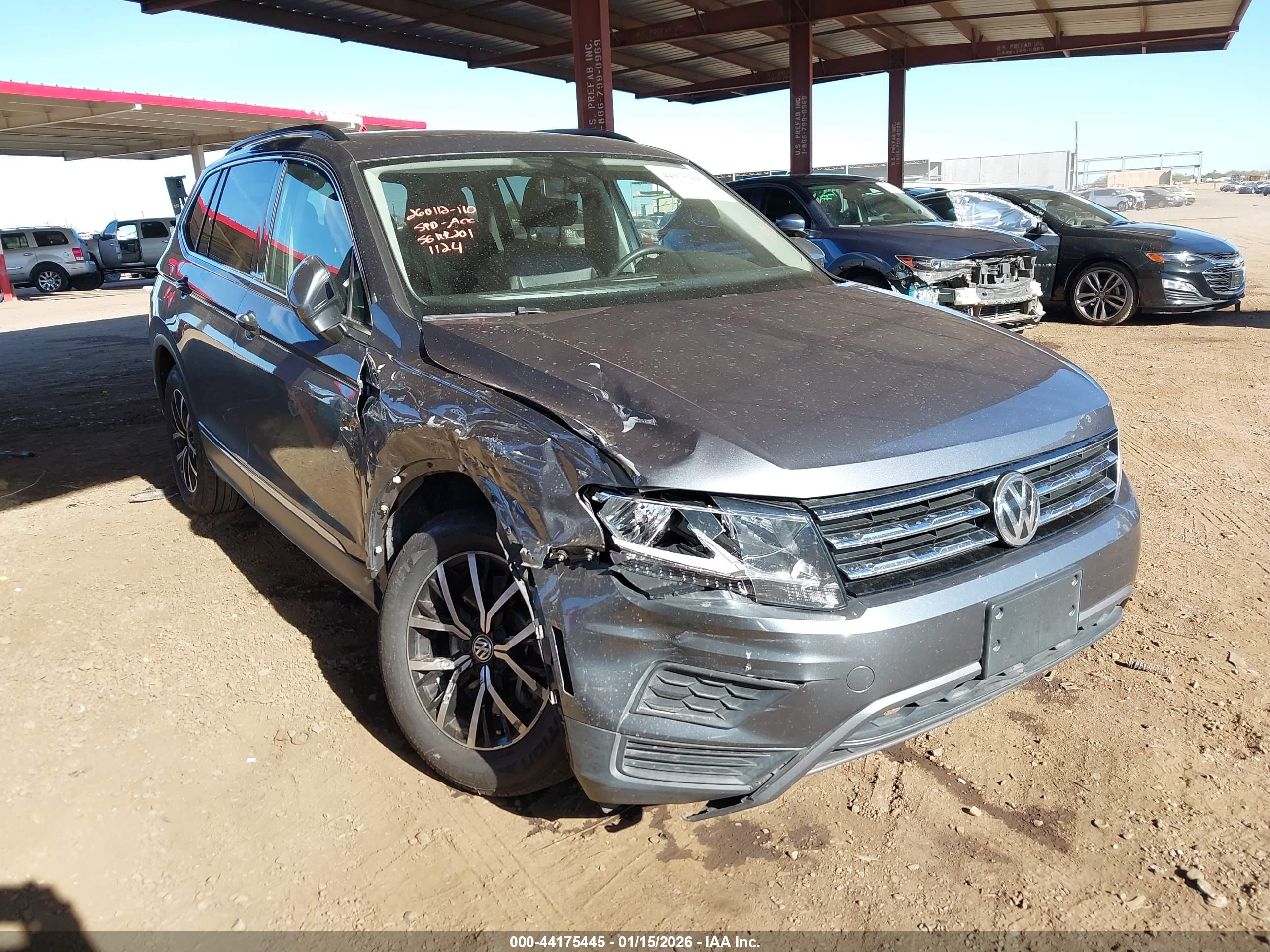 VOLKSWAGEN TIGUAN image 6