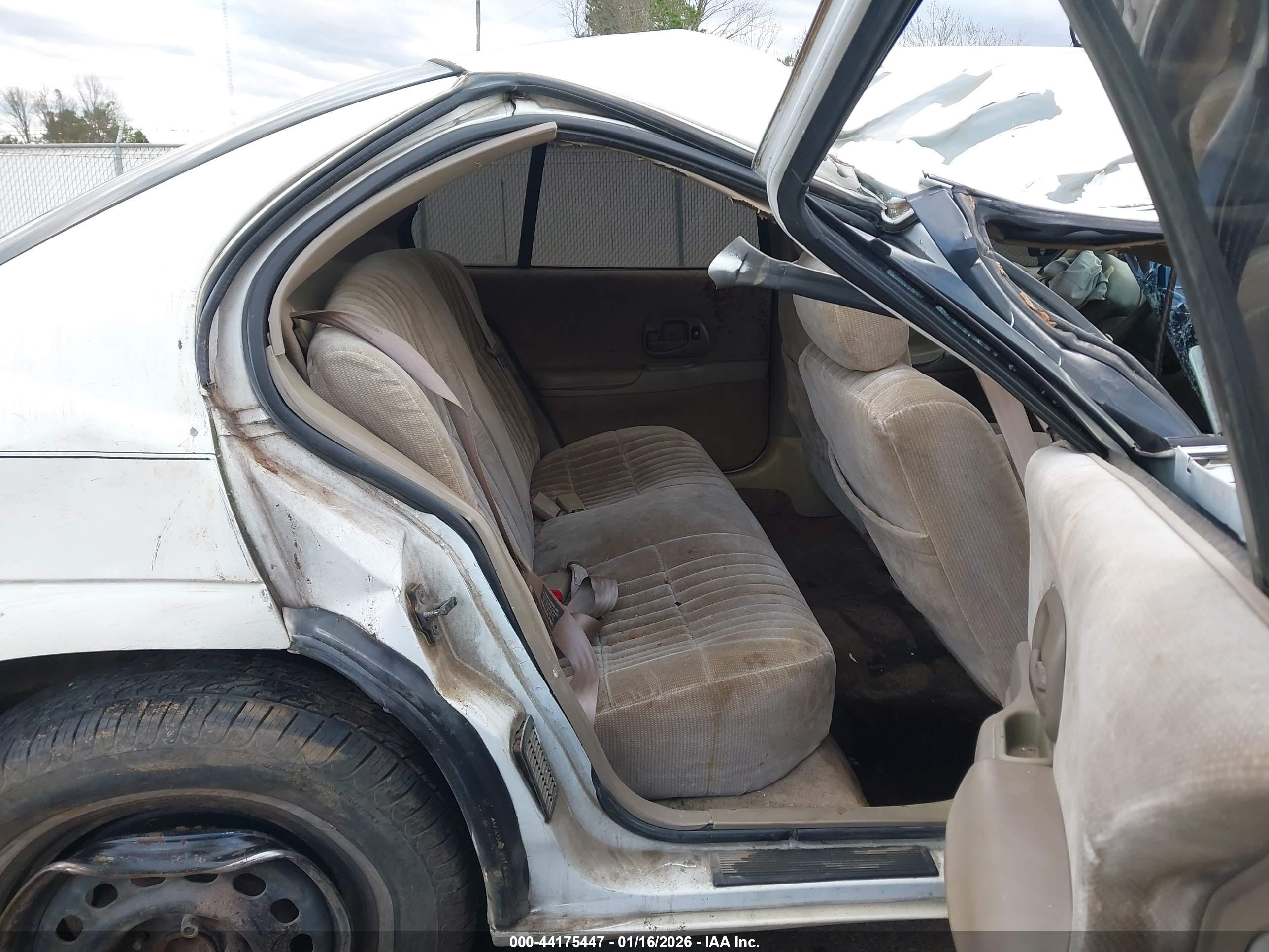 CHEVROLET LUMINA image 8