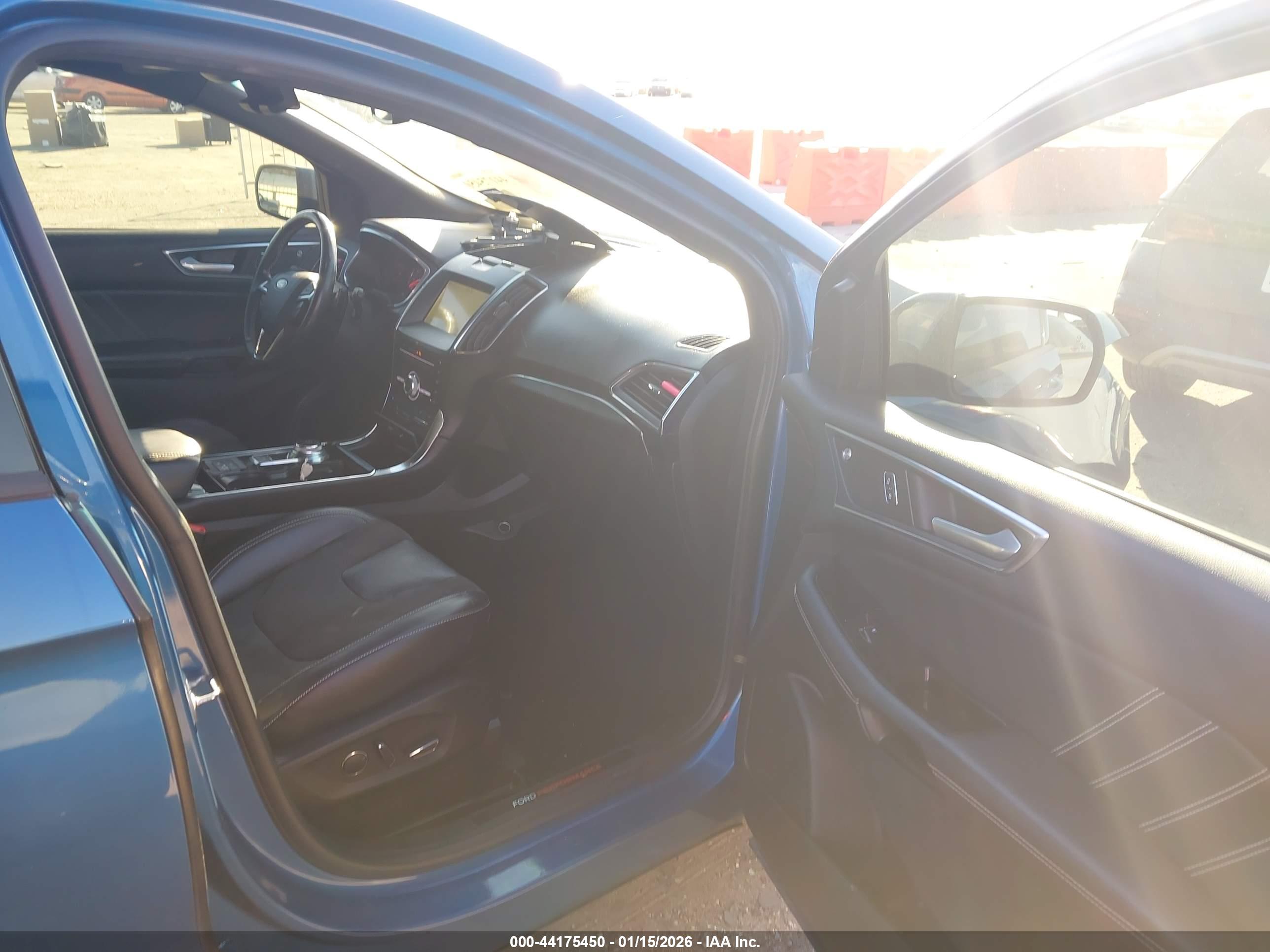 FORD EDGE image 5