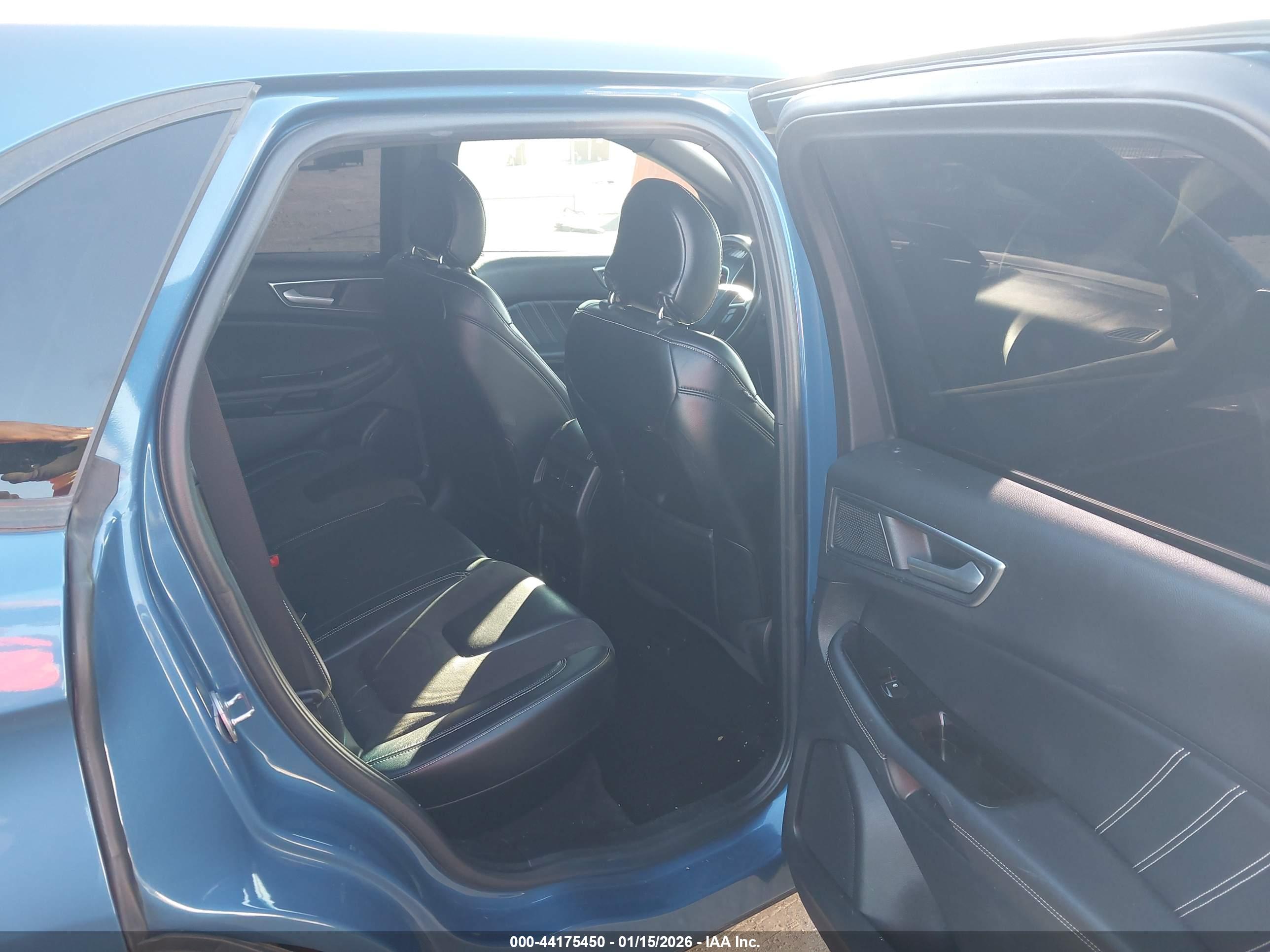 FORD EDGE image 8