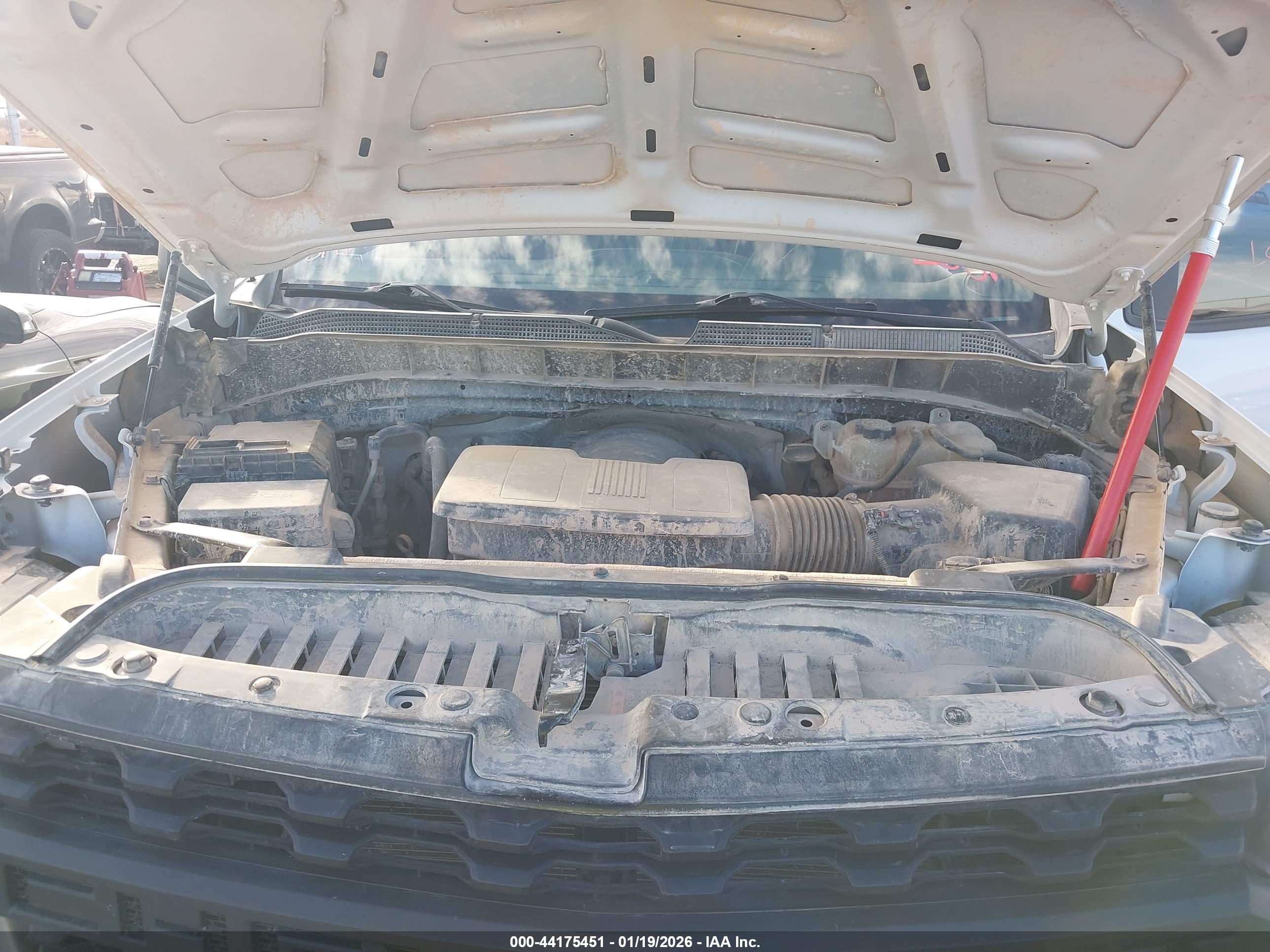 CHEVROLET SILVERADO image 10