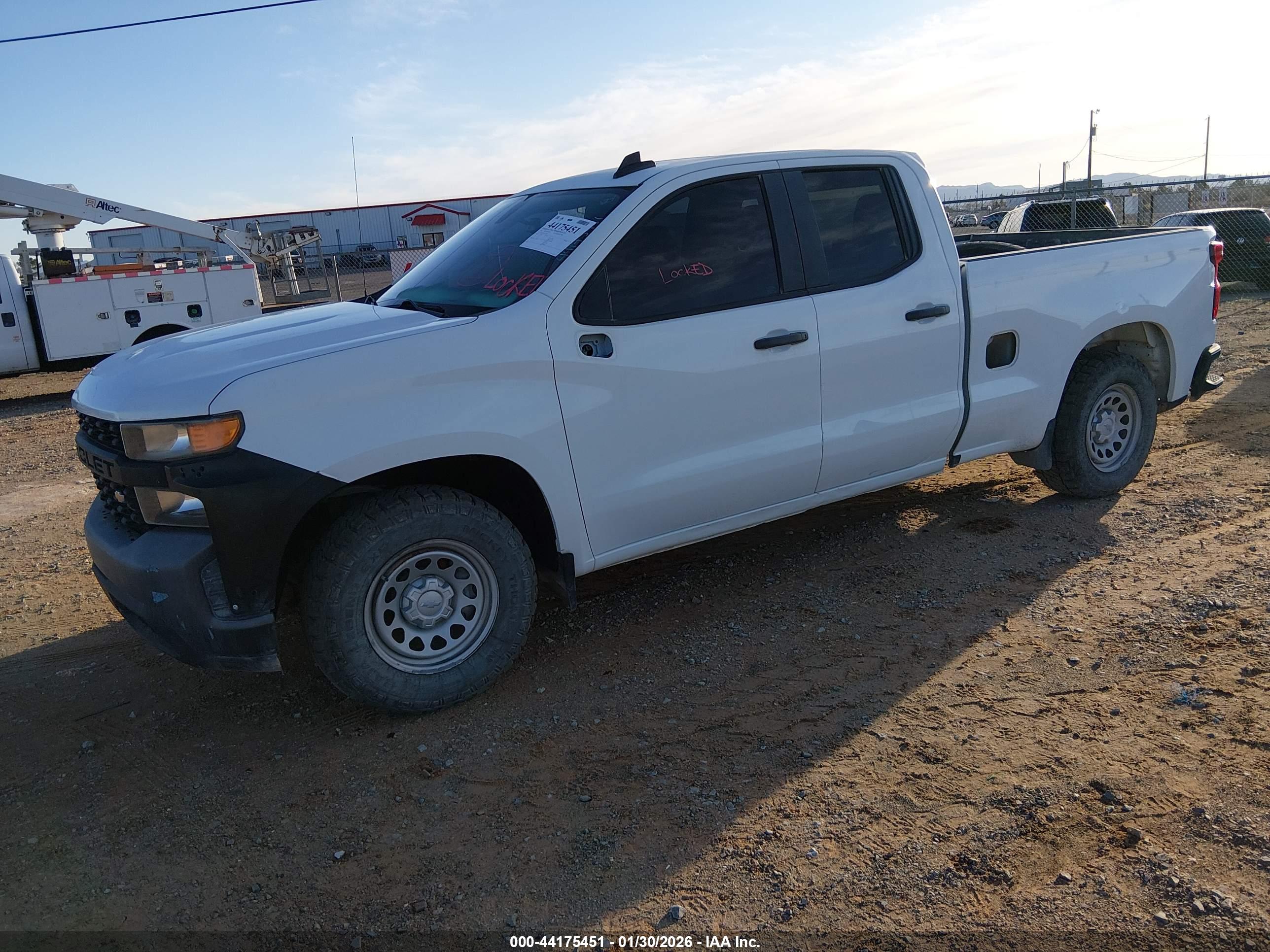 CHEVROLET SILVERADO image 2